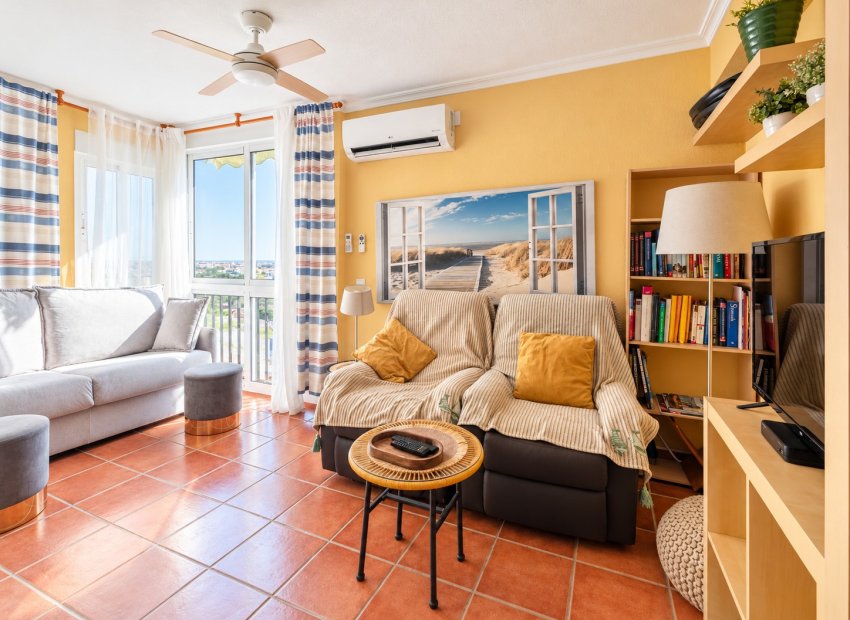 Resale - Apartment / Flat * - Orihuela Costa * - Campoamor *
