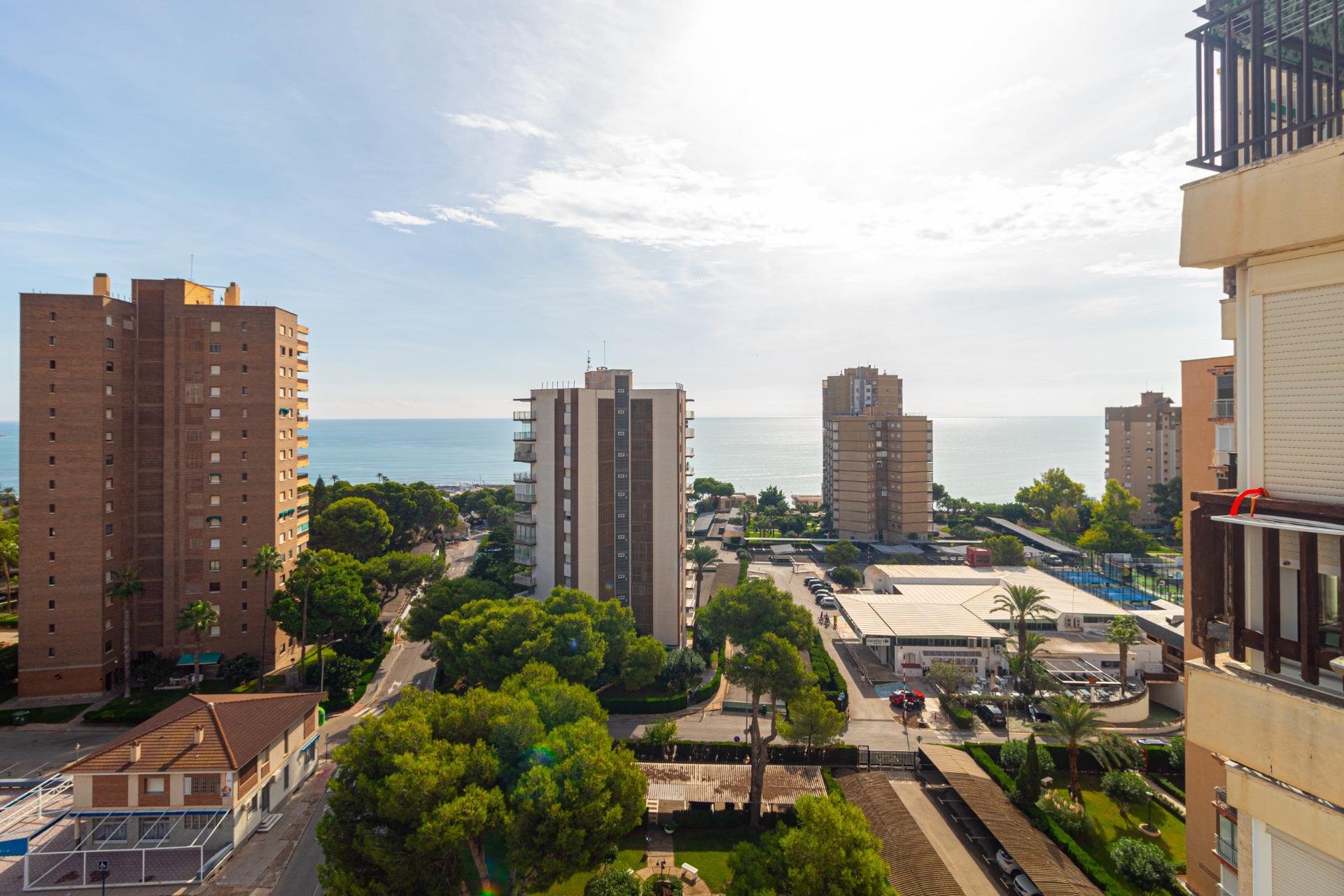 Resale - Apartment / Flat * - Orihuela Costa * - Campoamor *