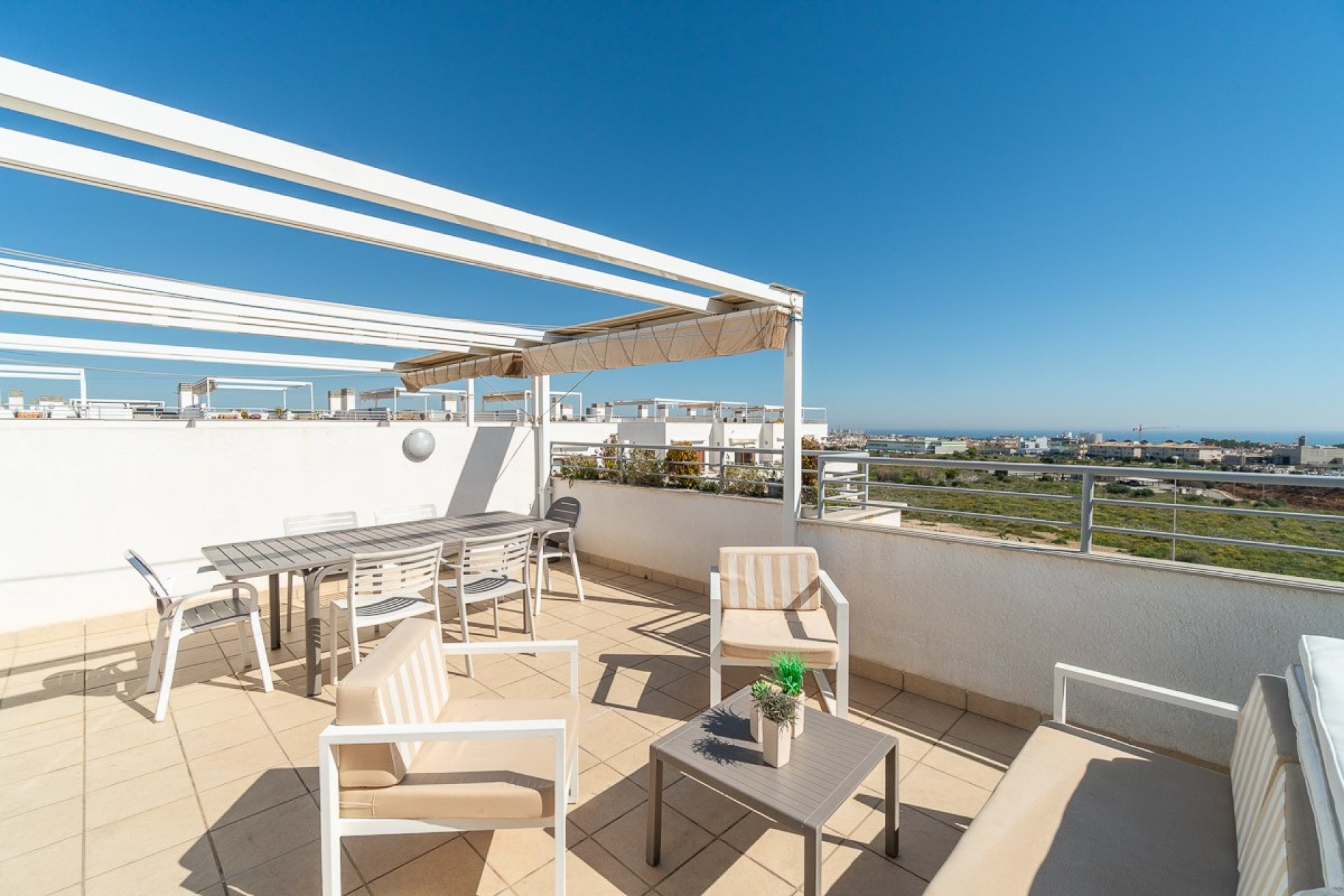 Resale - Apartment / Flat * - Orihuela Costa * - Dehesa de campoamor *
