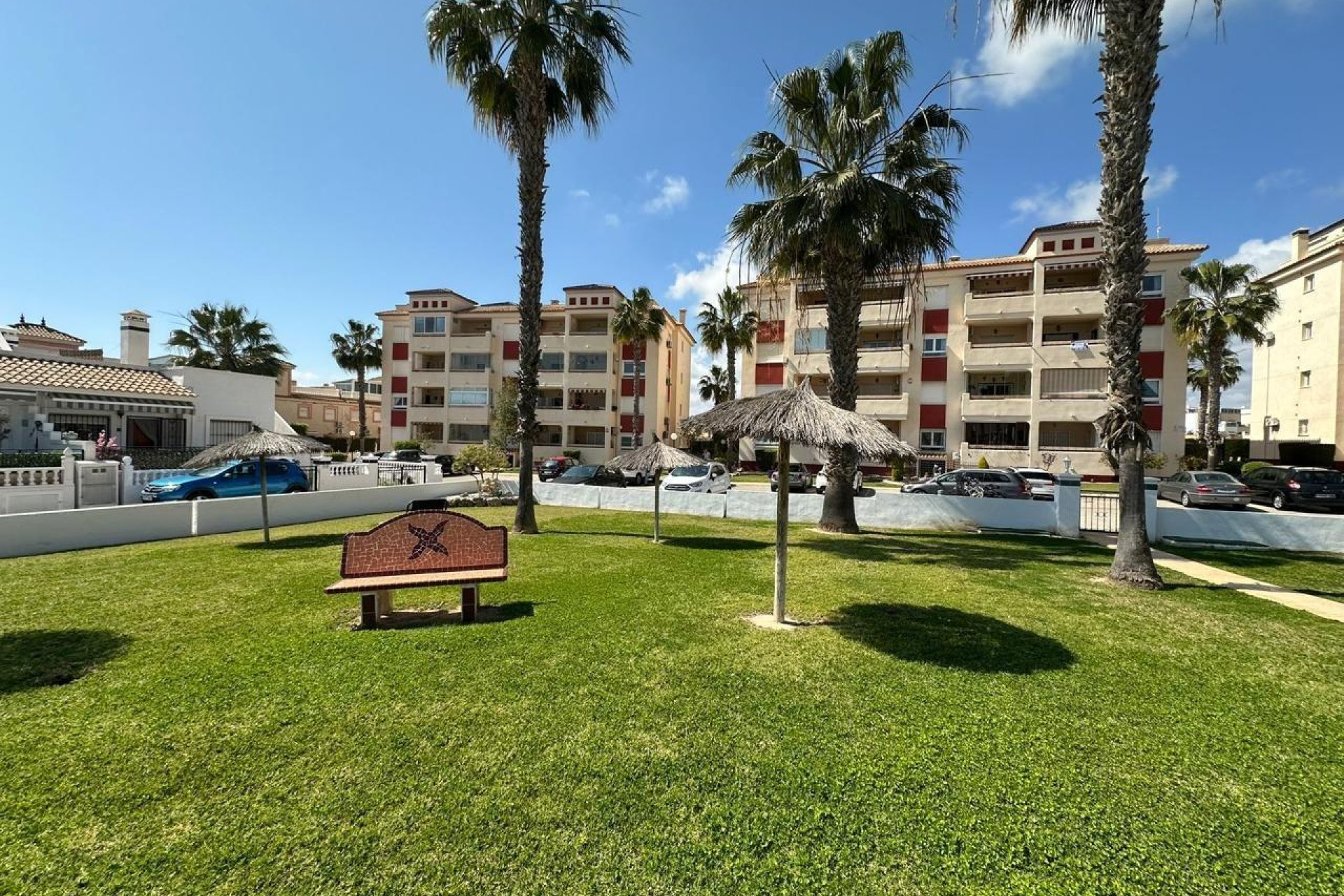 Resale - Apartment / Flat * - Orihuela Costa * - La Chismosa