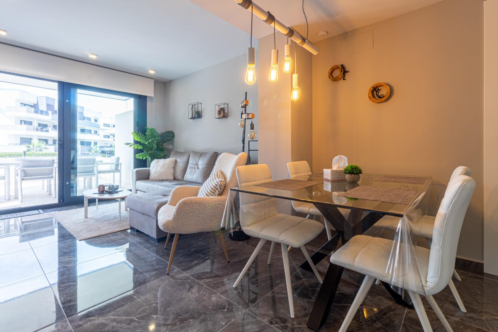 Resale - Apartment / Flat * - Orihuela Costa - La Florida *