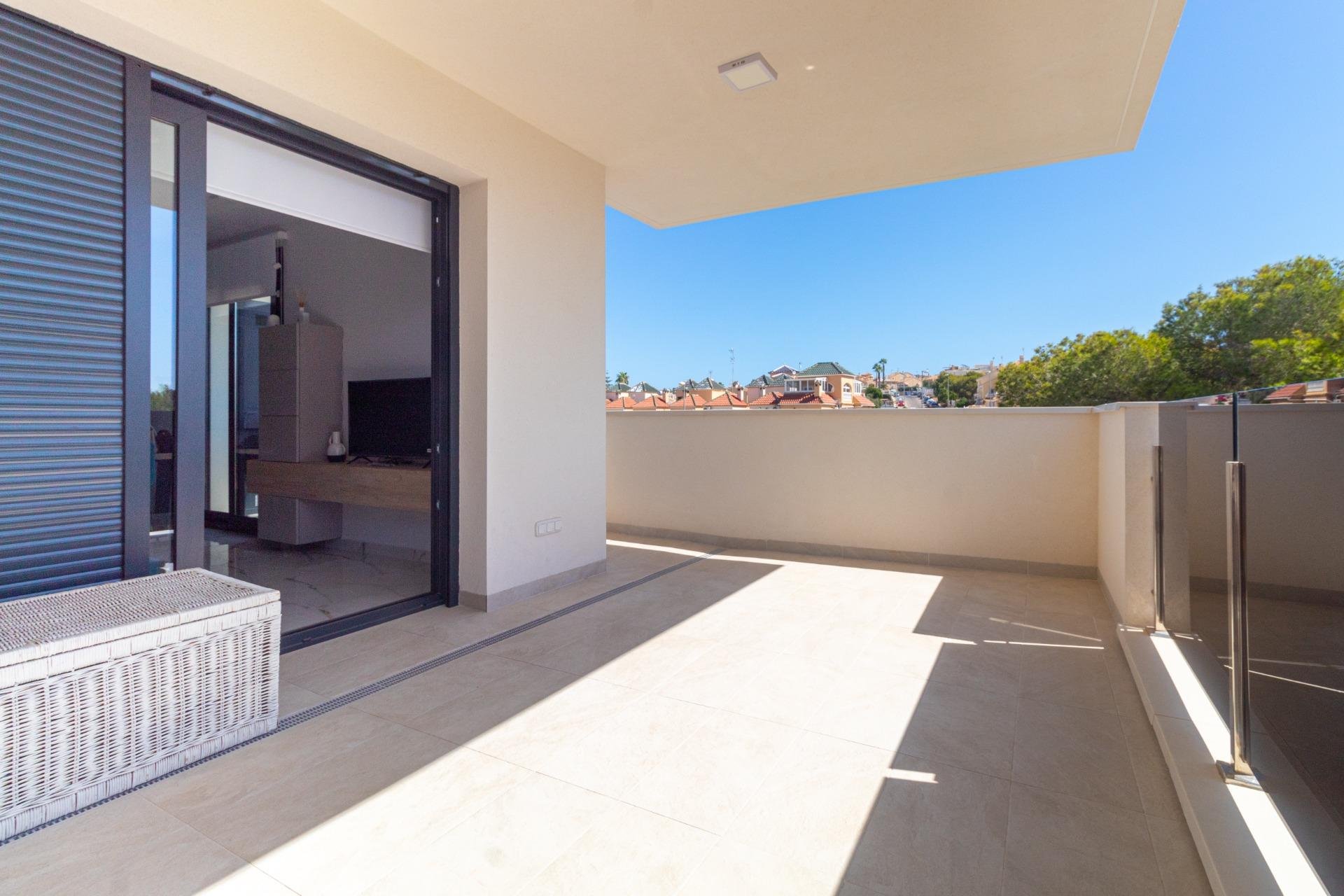 Resale - Apartment / Flat * - Orihuela Costa * - La Florida *