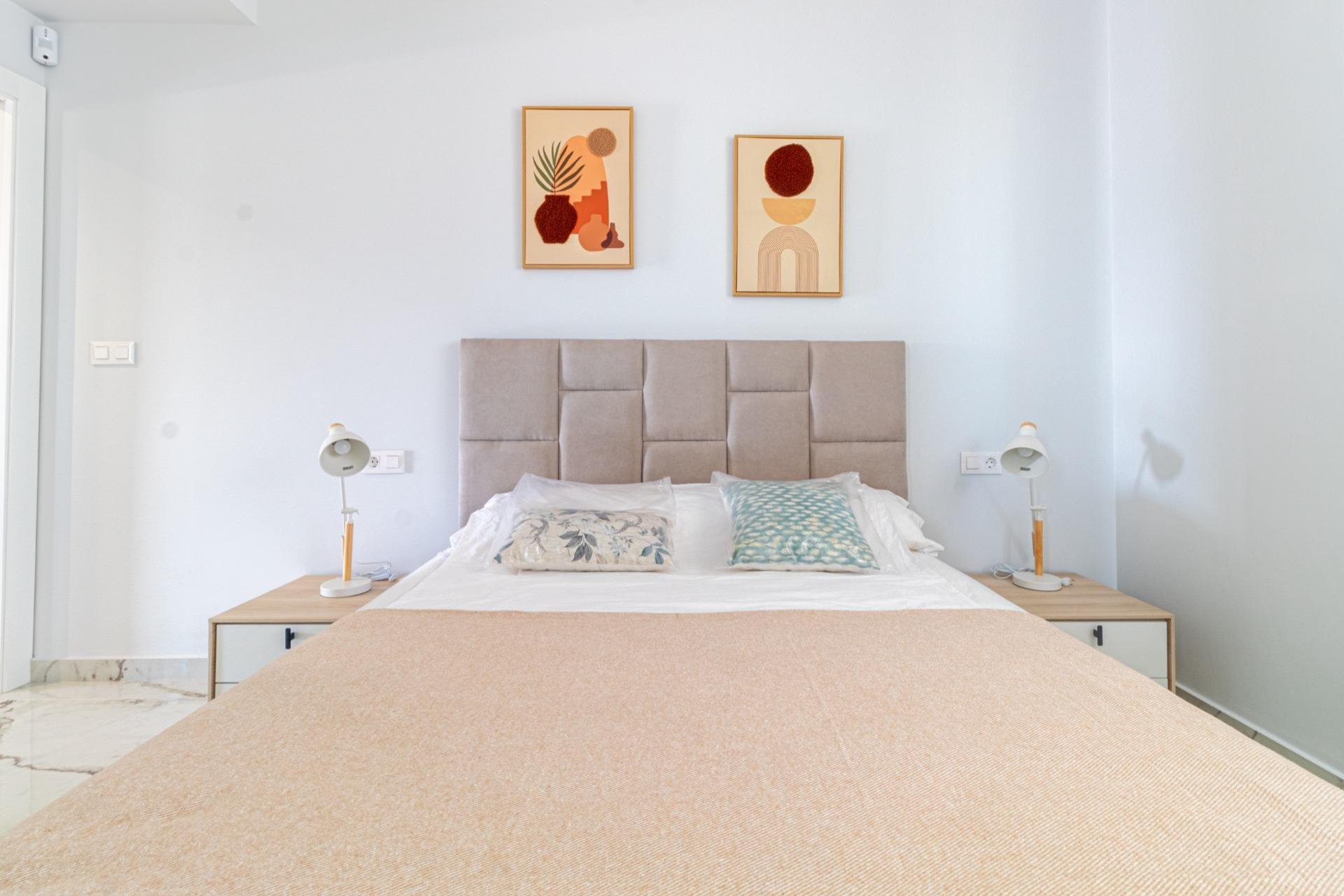 Resale - Apartment / Flat * - Orihuela Costa * - La Florida *