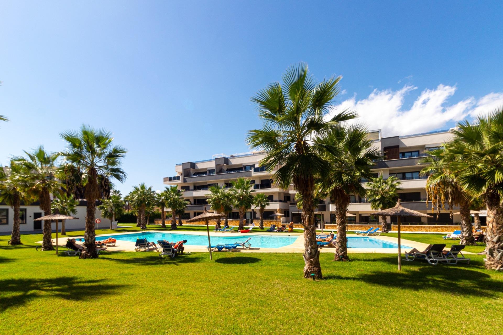 Resale - Apartment / Flat * - Orihuela Costa * - La Florida *