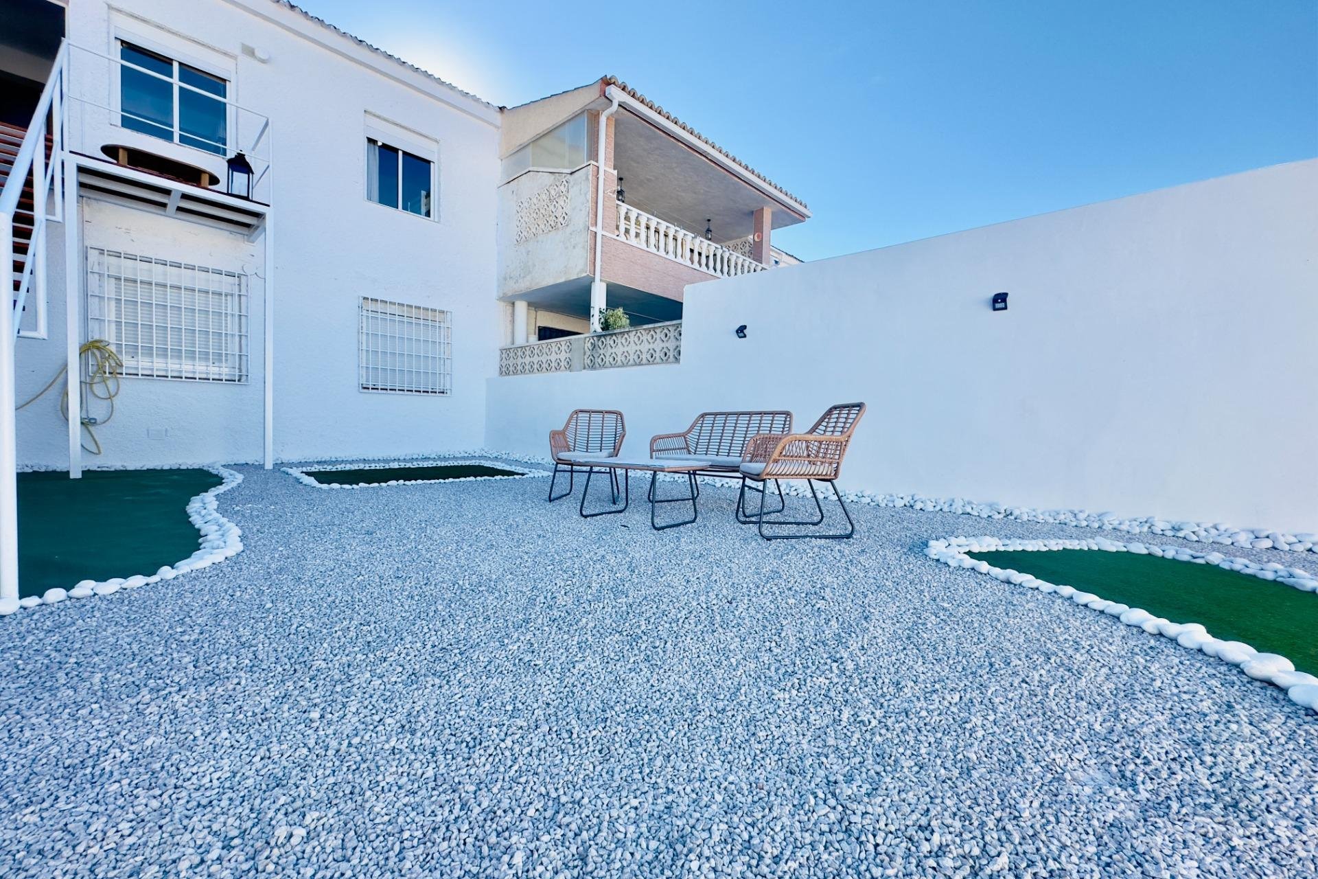 Resale - Apartment / Flat * - Orihuela Costa - La Regia *