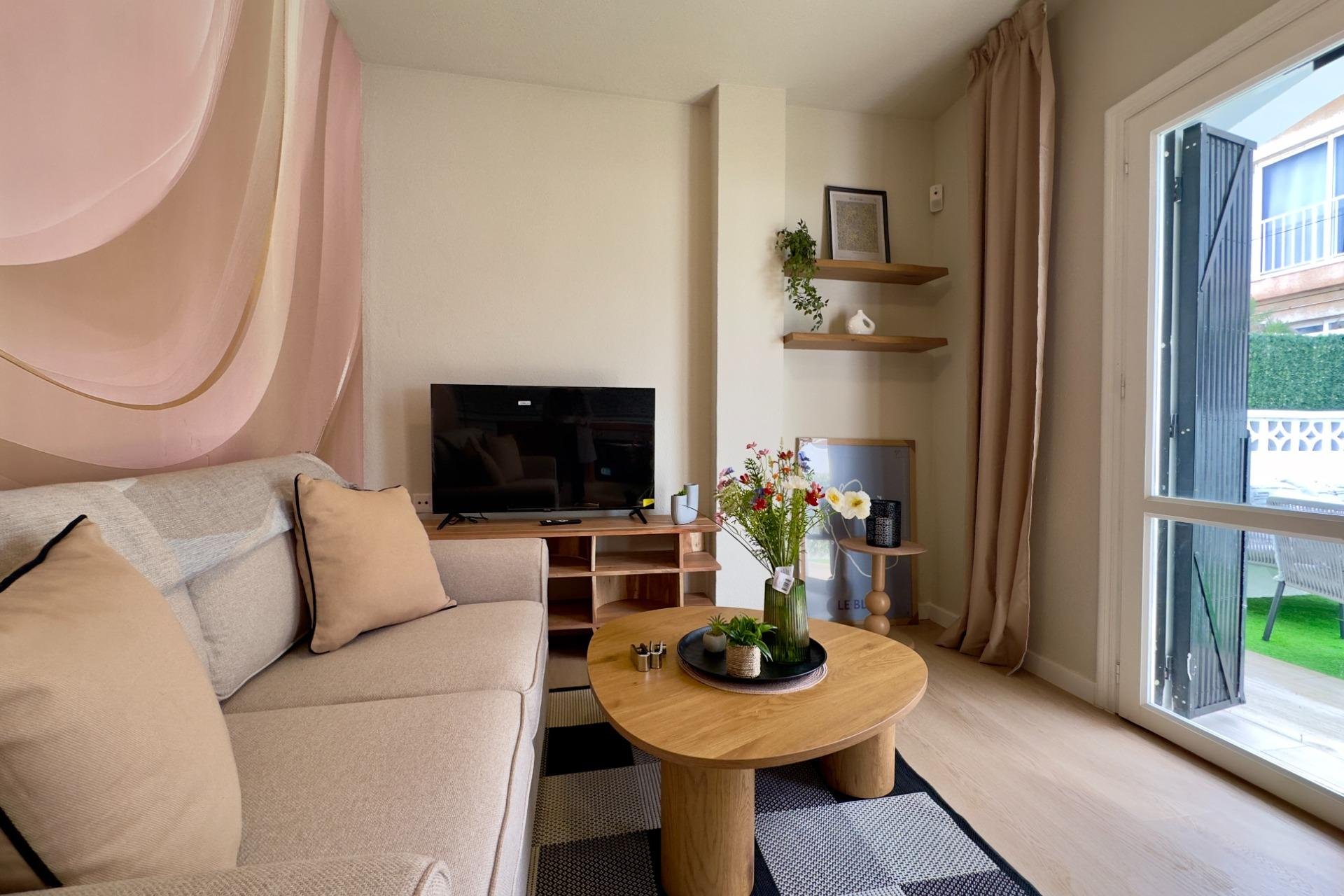 Resale - Apartment / Flat * - Orihuela Costa * - La Regia *