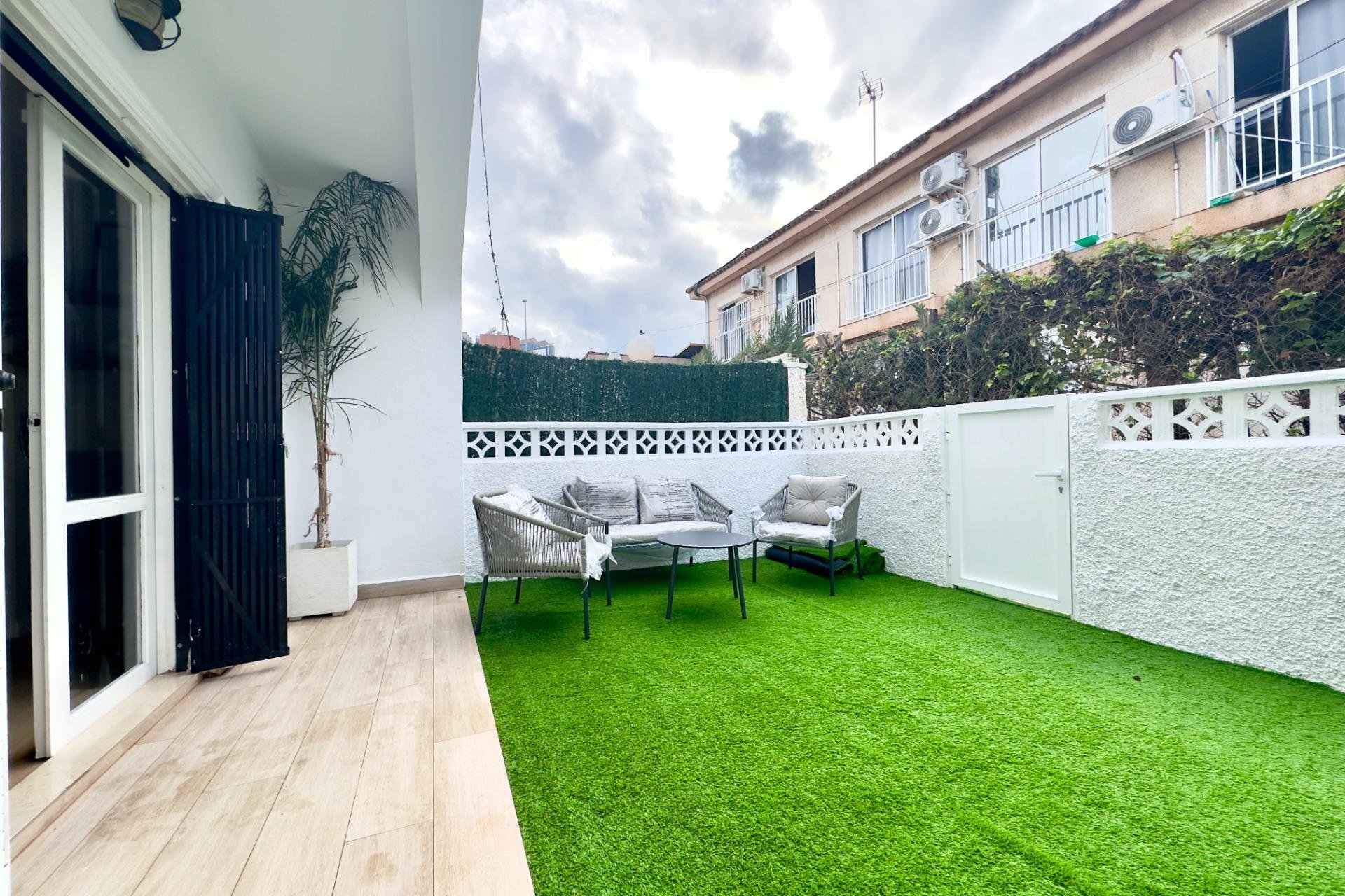 Resale - Apartment / Flat * - Orihuela Costa * - La Regia *