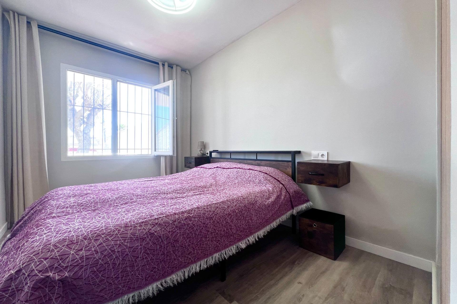 Resale - Apartment / Flat * - Orihuela Costa * - La Regia *