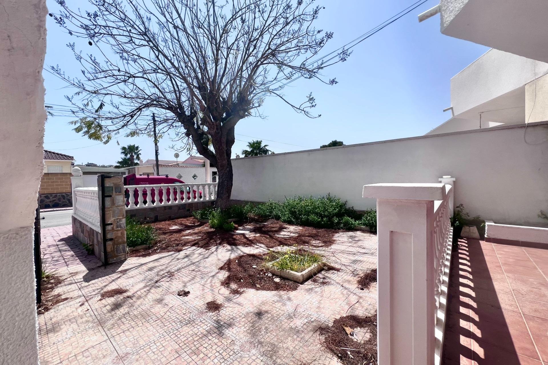 Resale - Apartment / Flat * - Orihuela Costa * - La Regia *