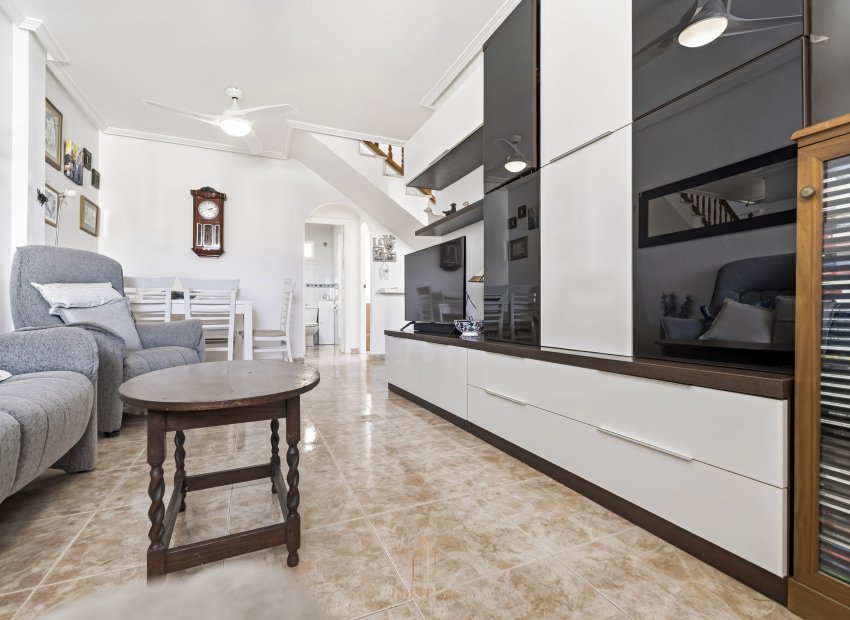 Resale - Apartment / Flat * - Orihuela Costa * - La Regia *