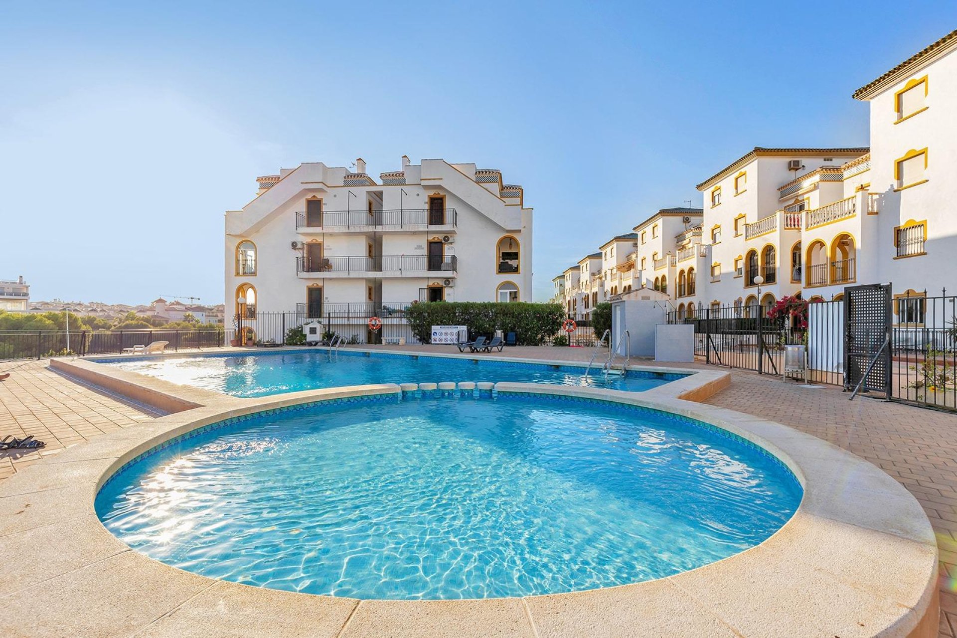 Resale - Apartment / flat - Orihuela Costa - La Zenia