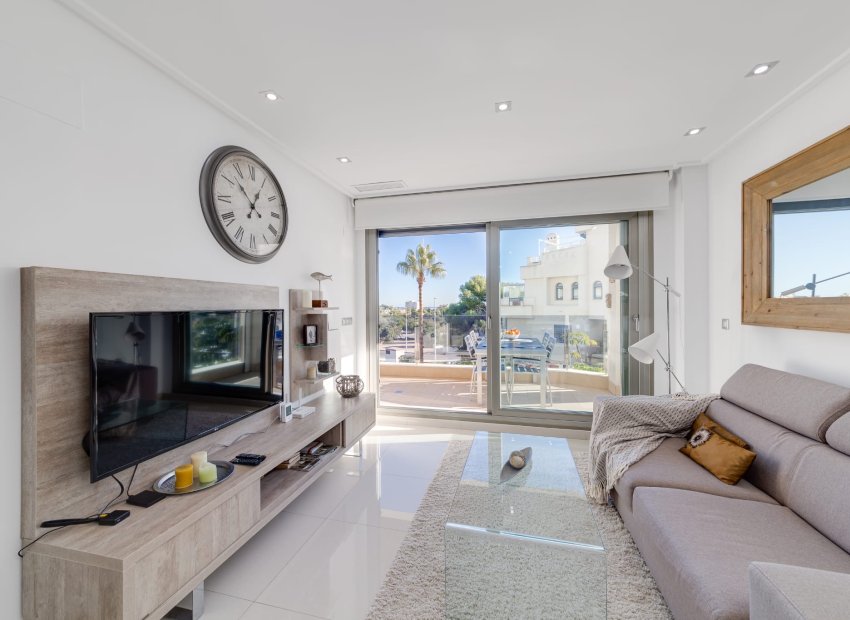 Resale - Apartment / flat - Orihuela Costa - La Zenia