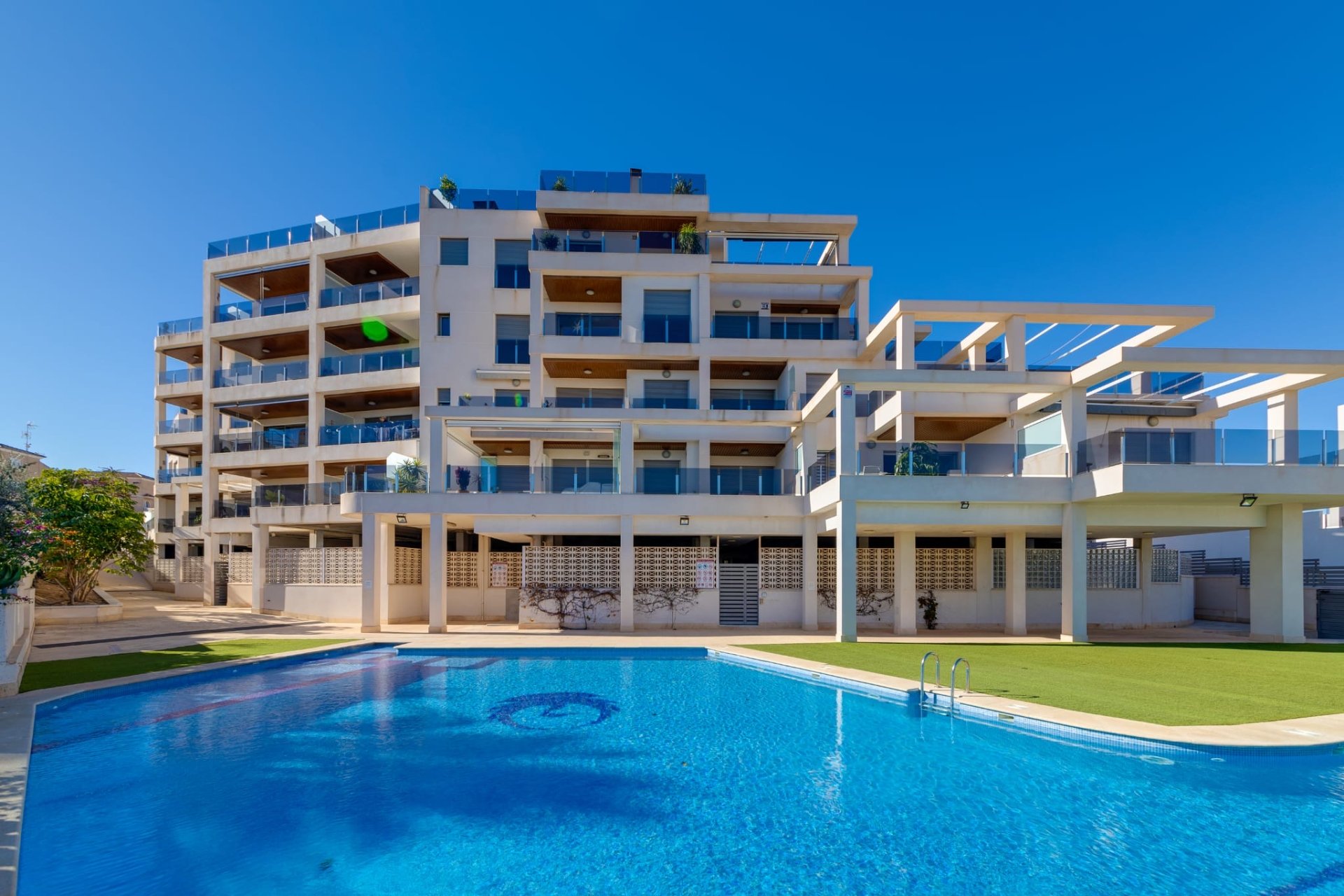 Resale - Apartment / flat - Orihuela Costa - La Zenia