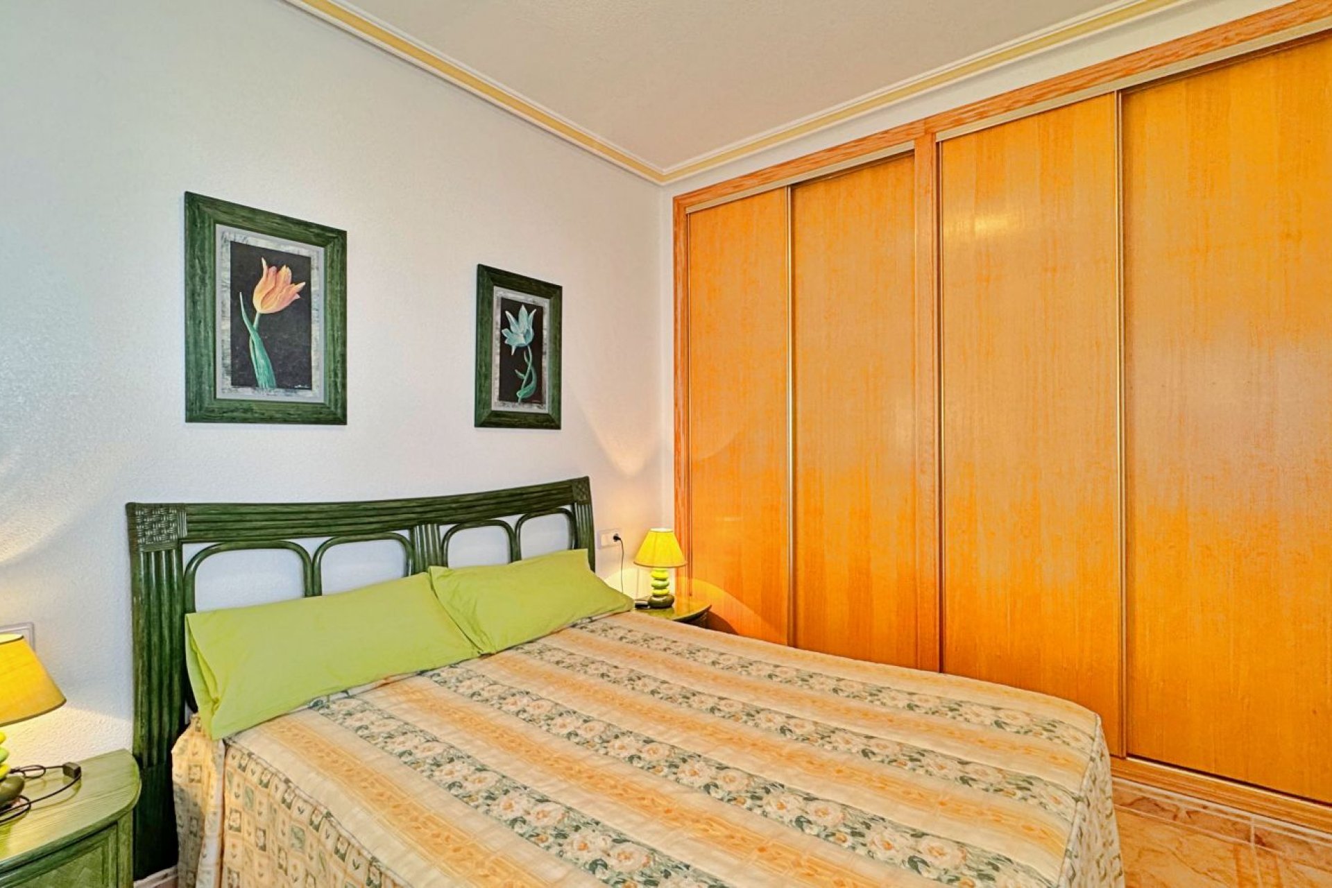 Resale - Apartment / Flat * - Orihuela Costa - La Zenia *
