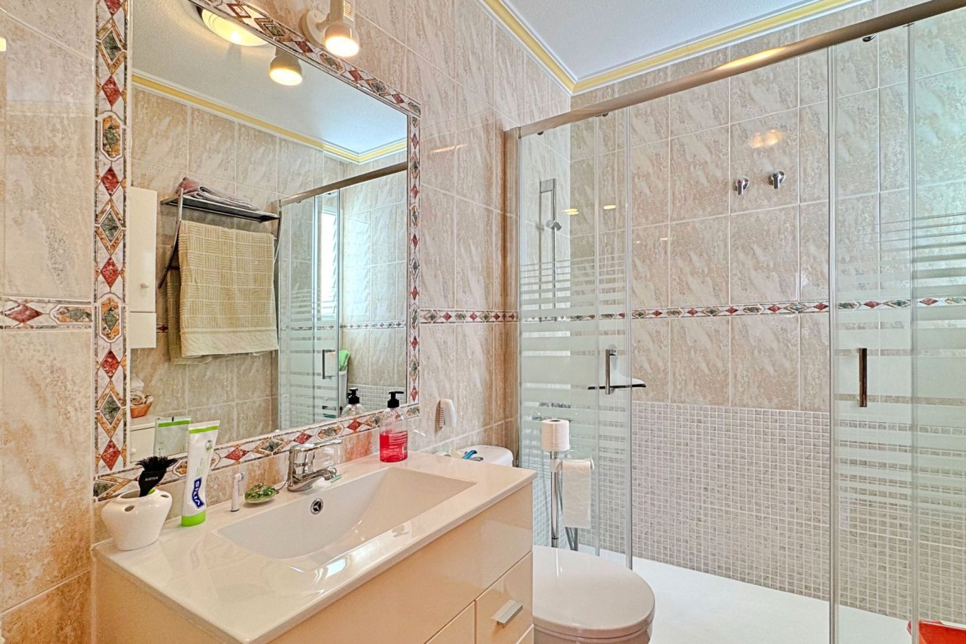 Resale - Apartment / Flat * - Orihuela Costa - La Zenia *