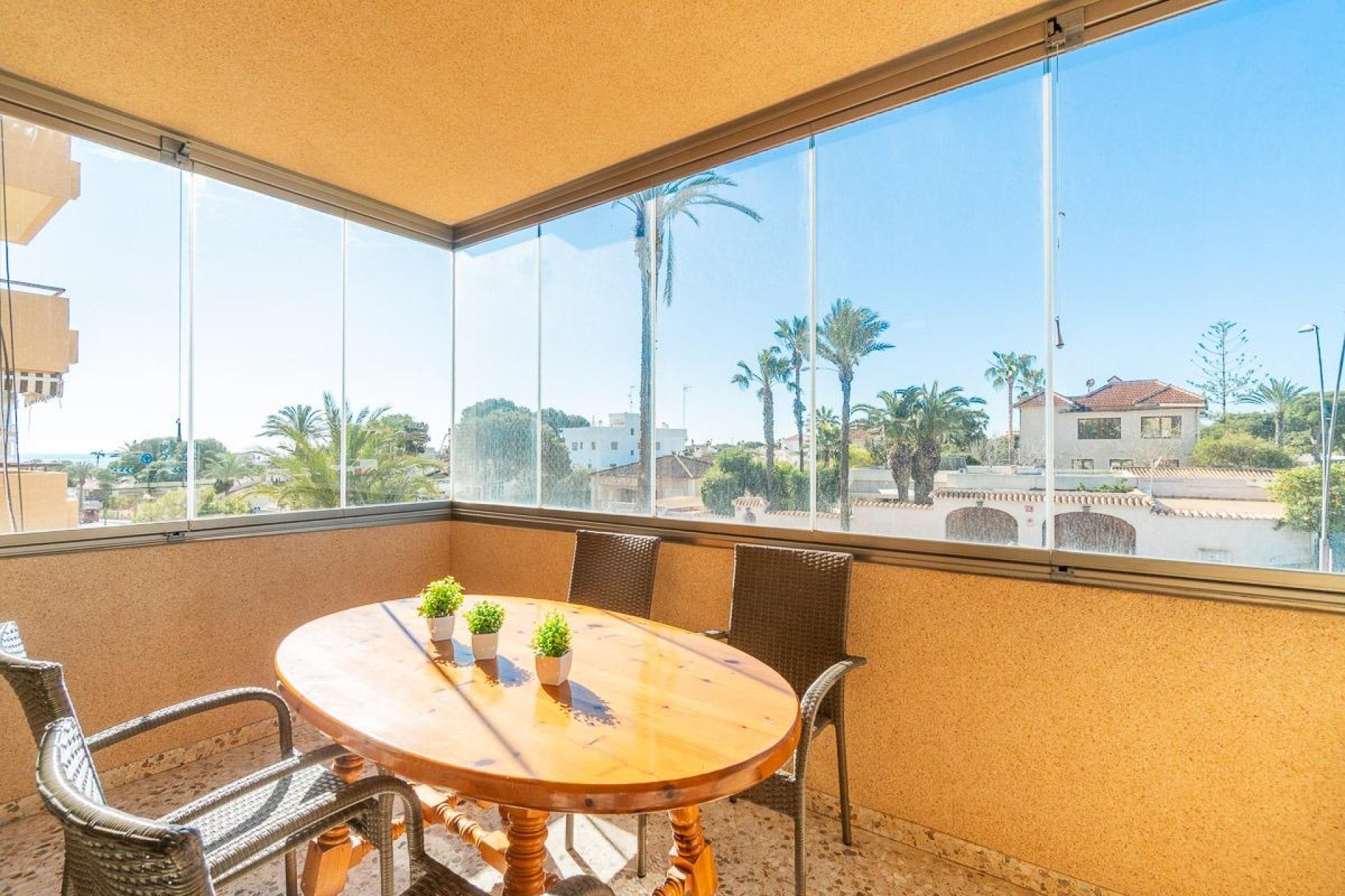 Resale - Apartment / Flat * - Orihuela Costa * - La Zenia *