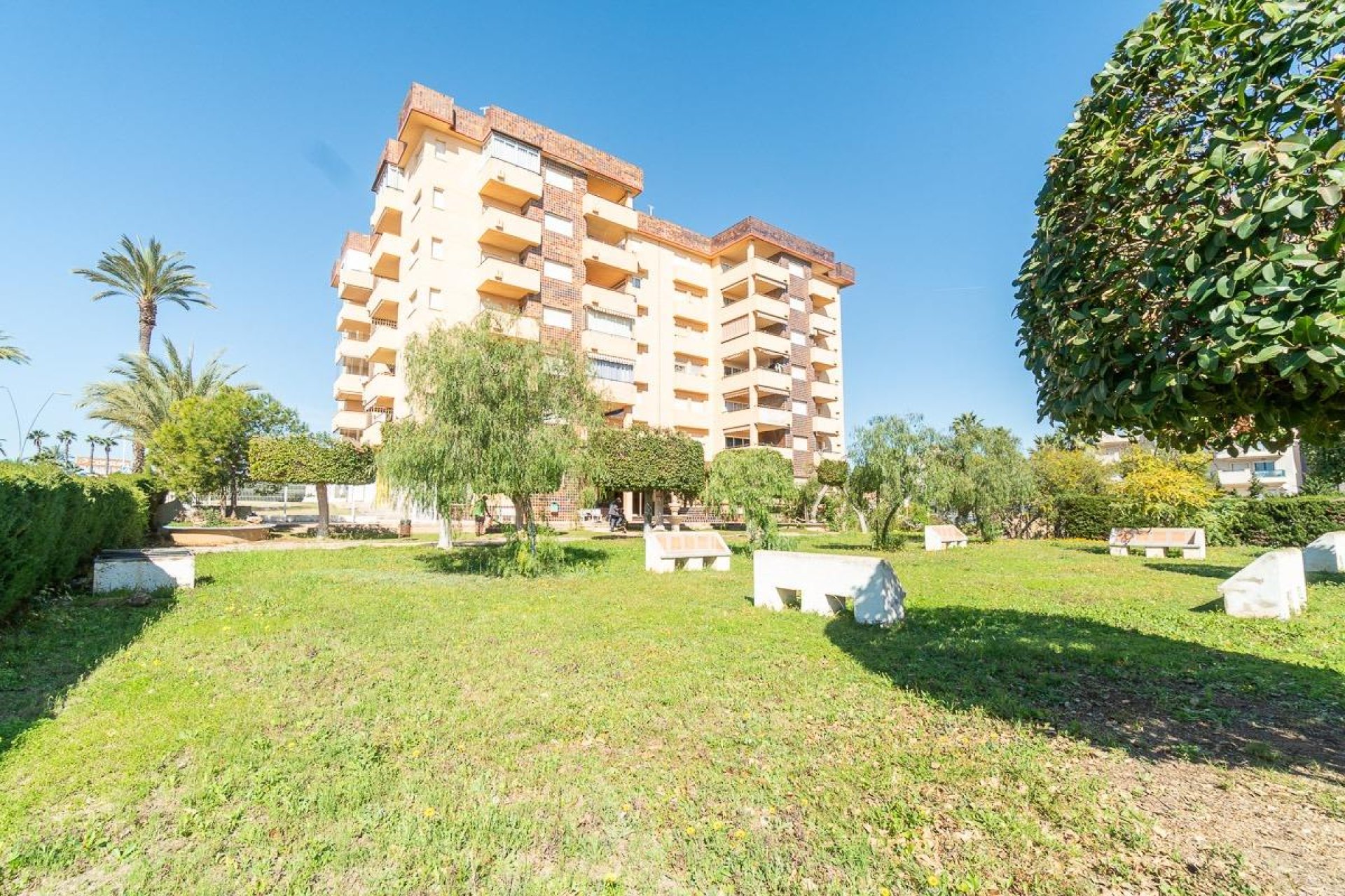 Resale - Apartment / Flat * - Orihuela Costa * - La Zenia *
