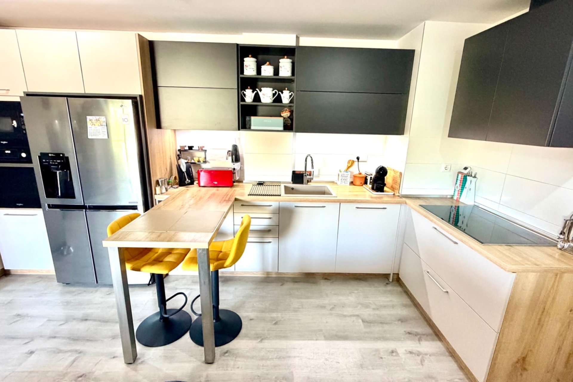 Resale - Apartment / Flat * - Orihuela Costa * - La Zenia *