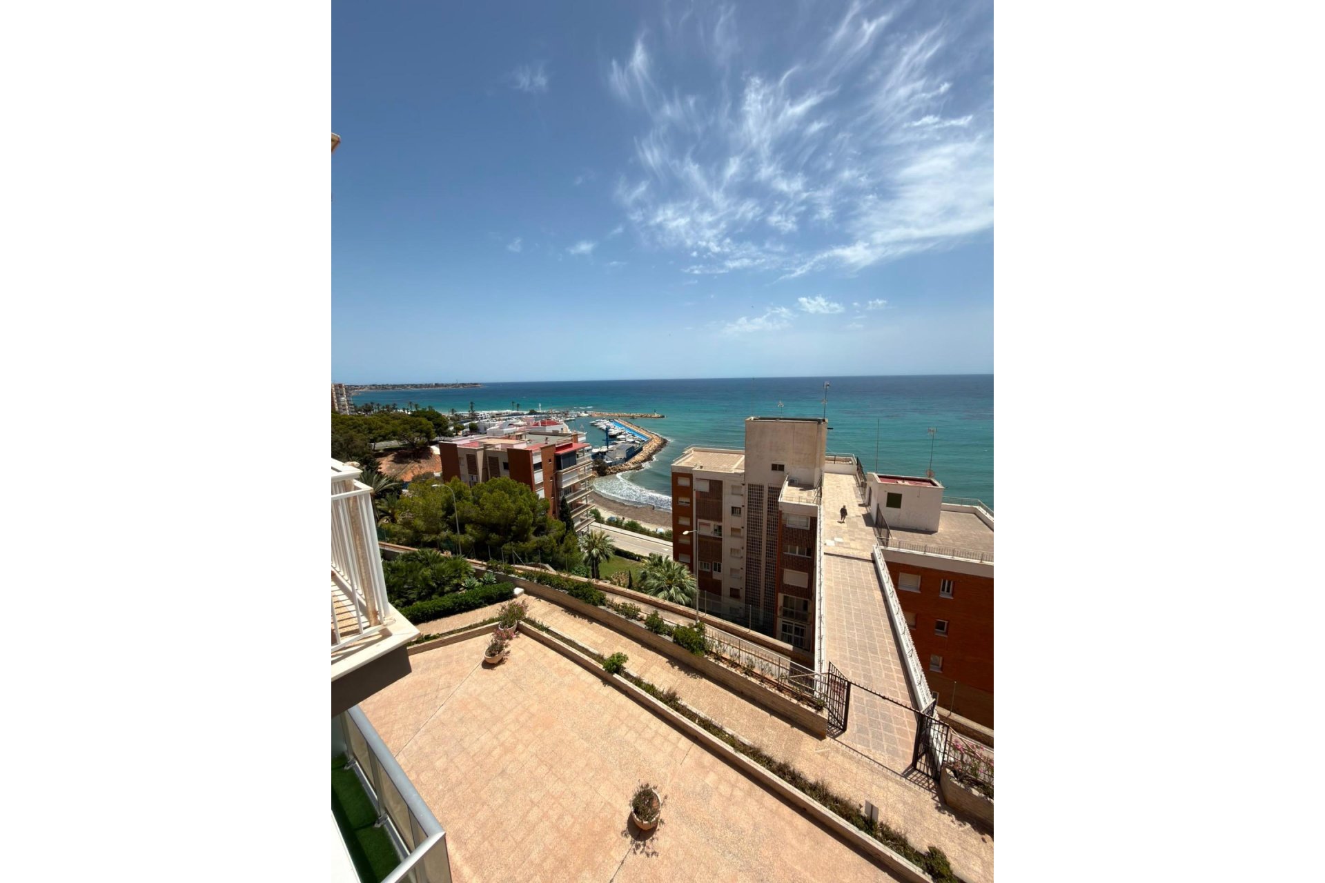 Resale - Apartment / Flat * - Orihuela Costa * - La Zenia *