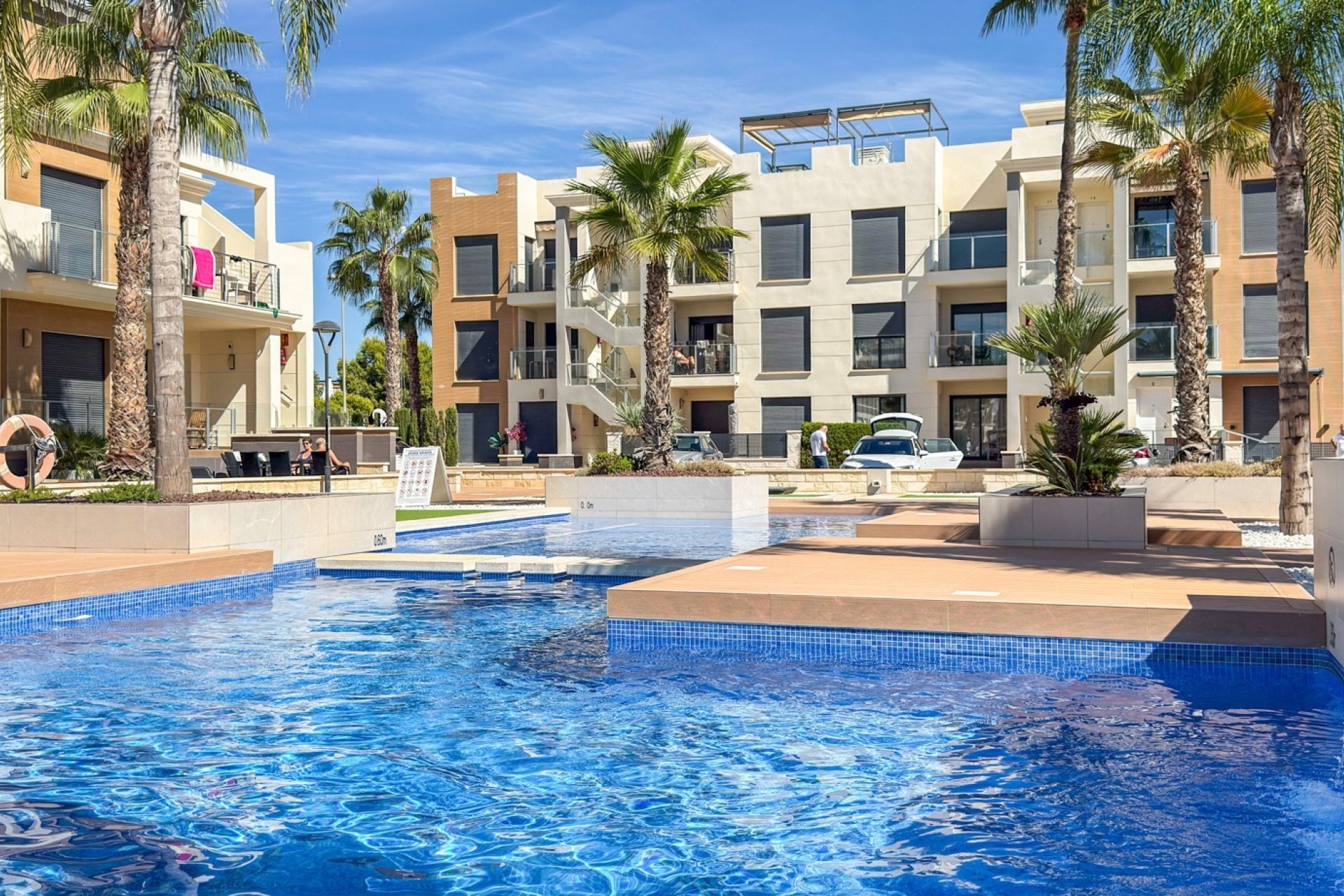 Resale - Apartment / Flat * - Orihuela Costa * - La Zenia *