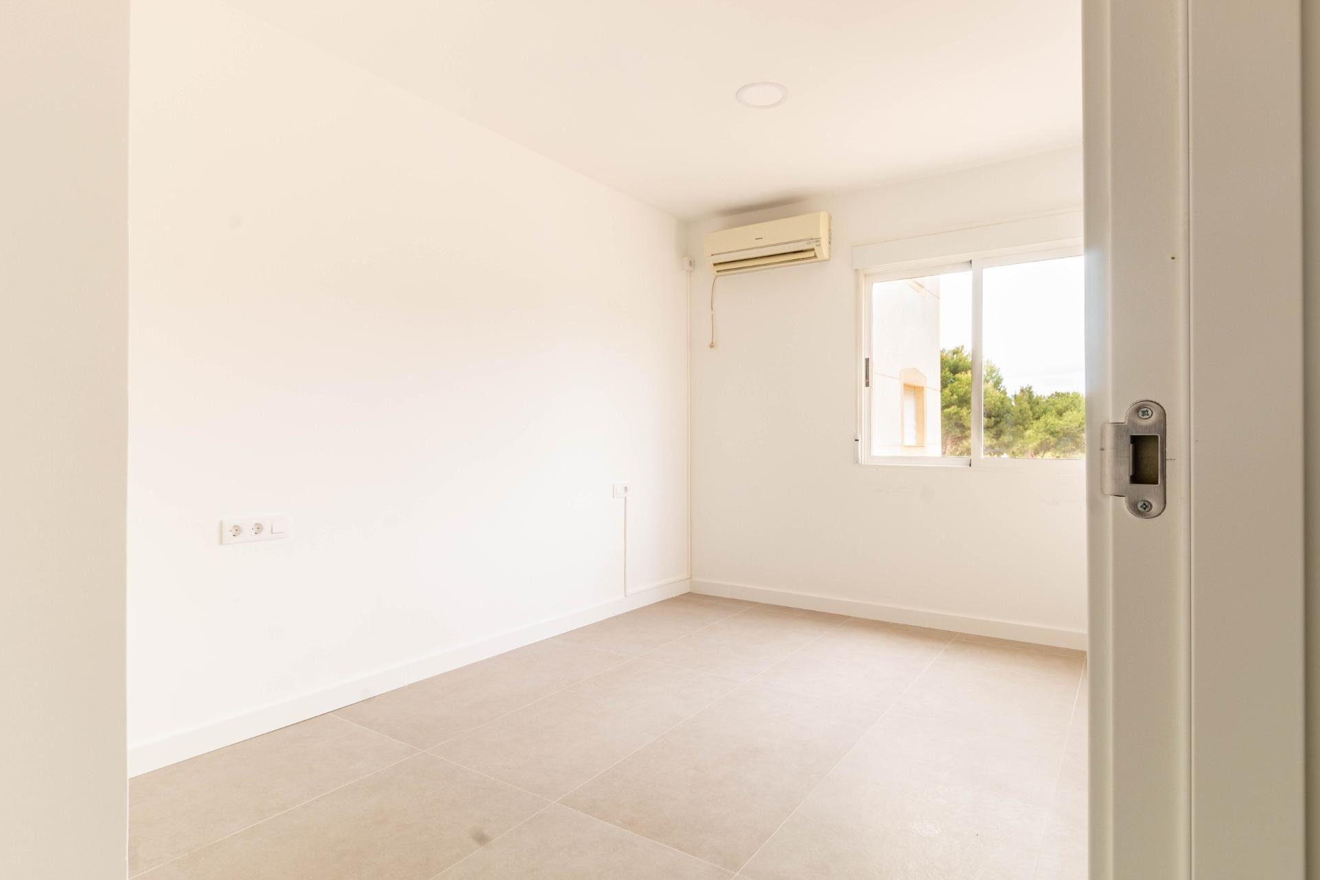 Resale - Apartment / flat - Orihuela Costa - La Zenia