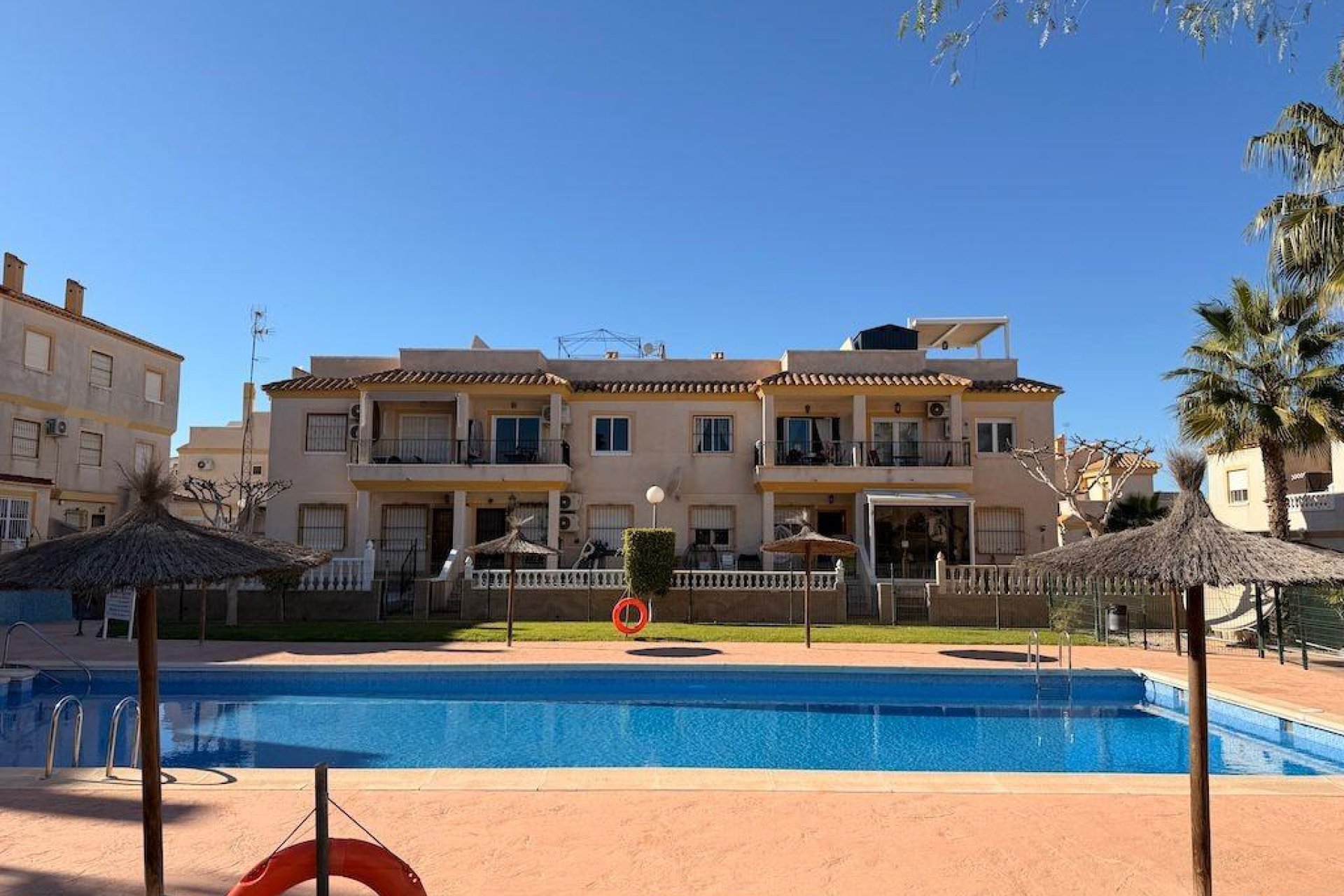 Resale - Apartment / Flat * - Orihuela Costa - Las Filipinas *