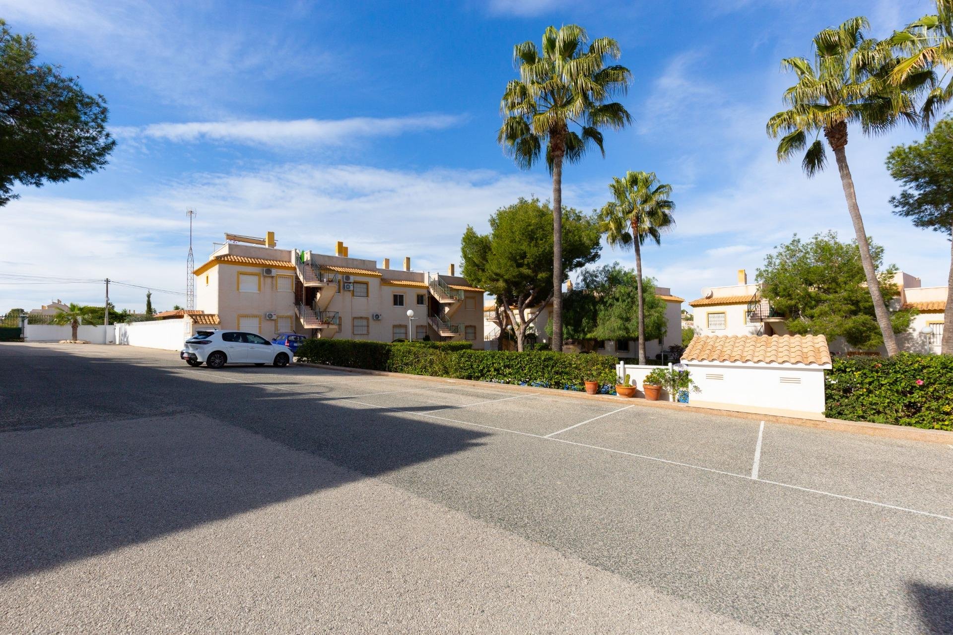 Resale - Apartment / Flat * - Orihuela Costa * - Las Filipinas *