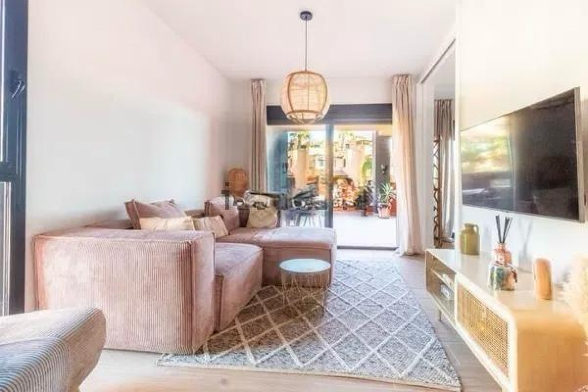 Resale - Apartment / Flat * - Orihuela Costa * - Las Filipinas *