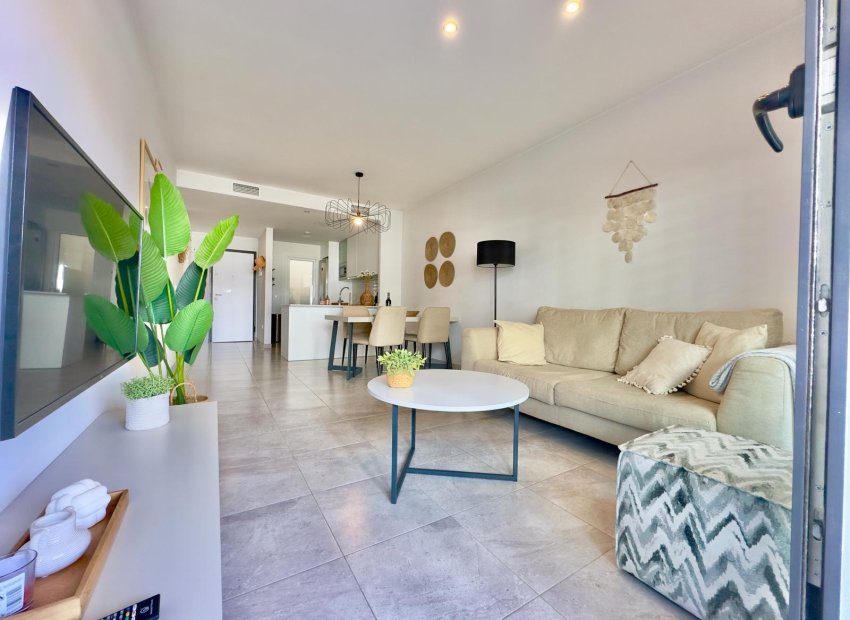 Resale - Apartment / Flat * - Orihuela Costa * - Las Filipinas *