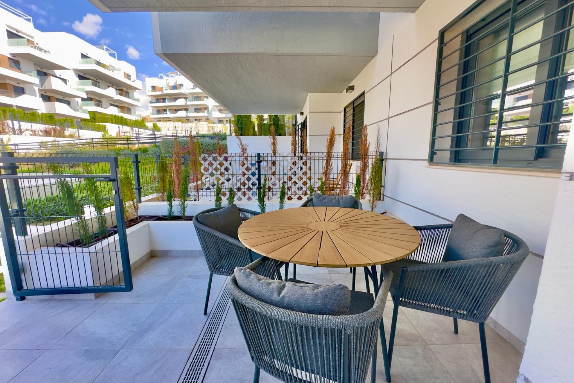 Resale - Apartment / Flat * - Orihuela Costa * - Las Filipinas *