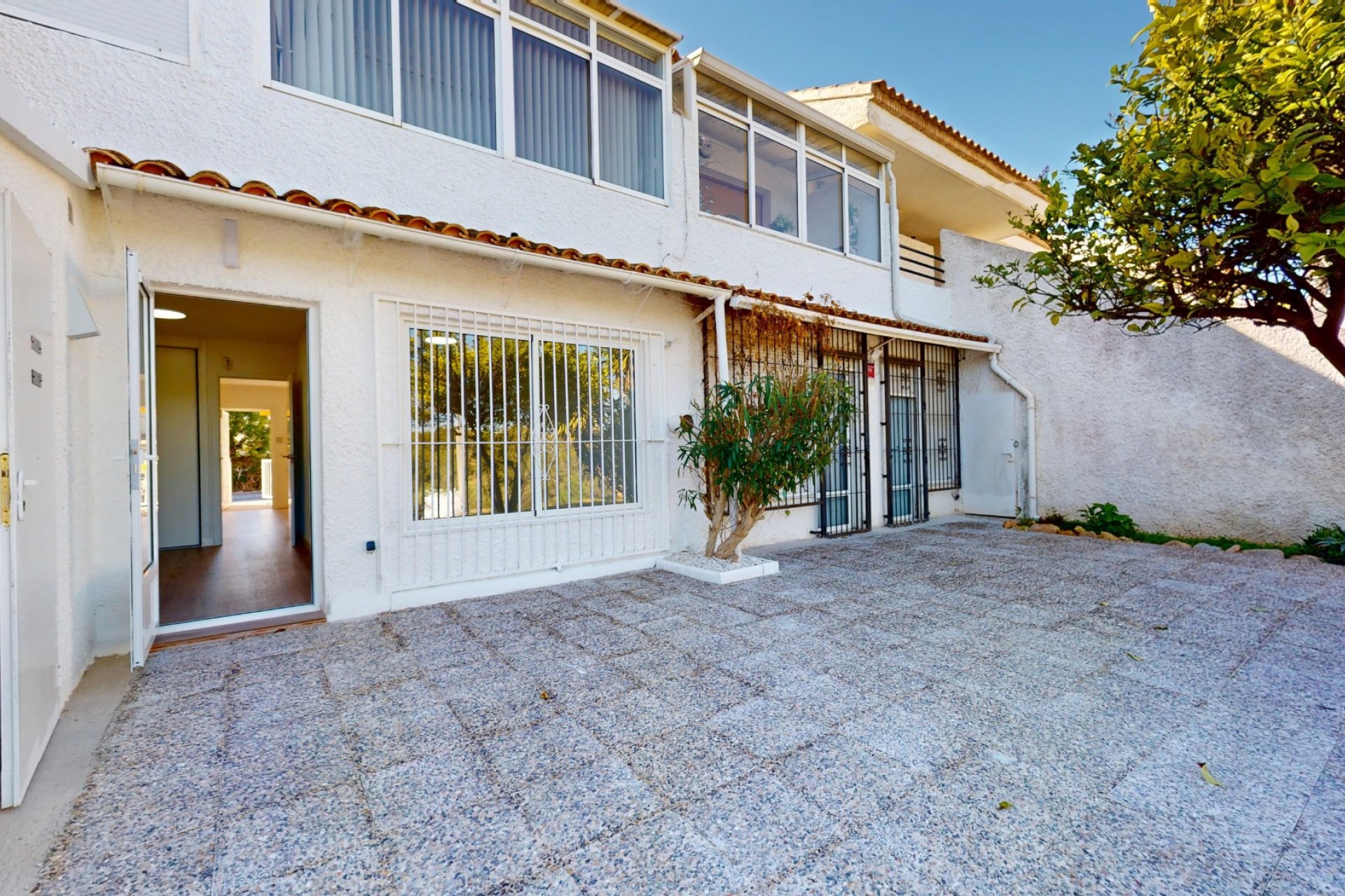 Resale - Apartment / Flat * - Orihuela Costa * - Las Filipinas *