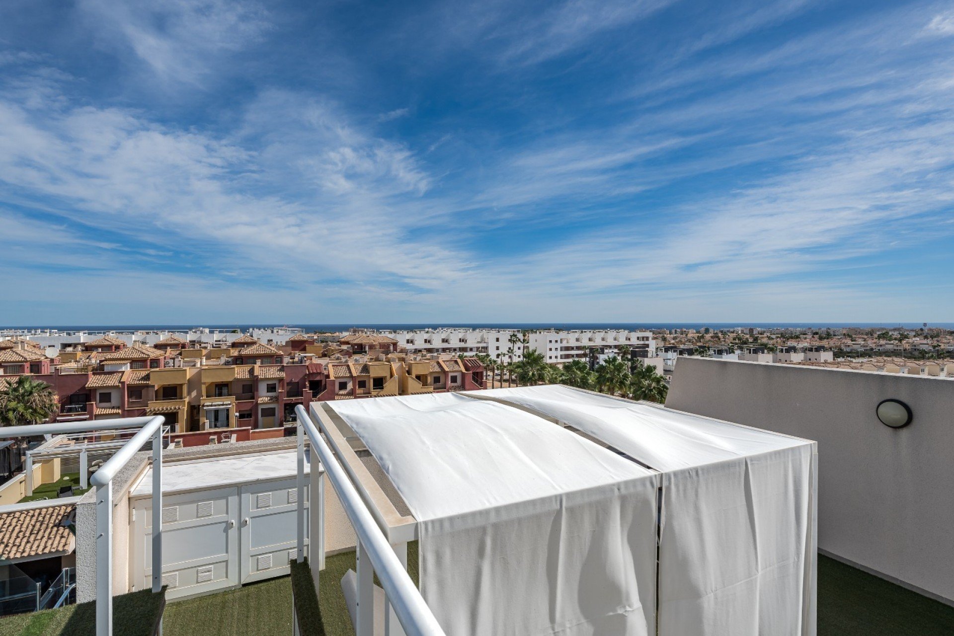 Resale - Apartment / Flat * - Orihuela Costa - Lomas de Cabo Roig *