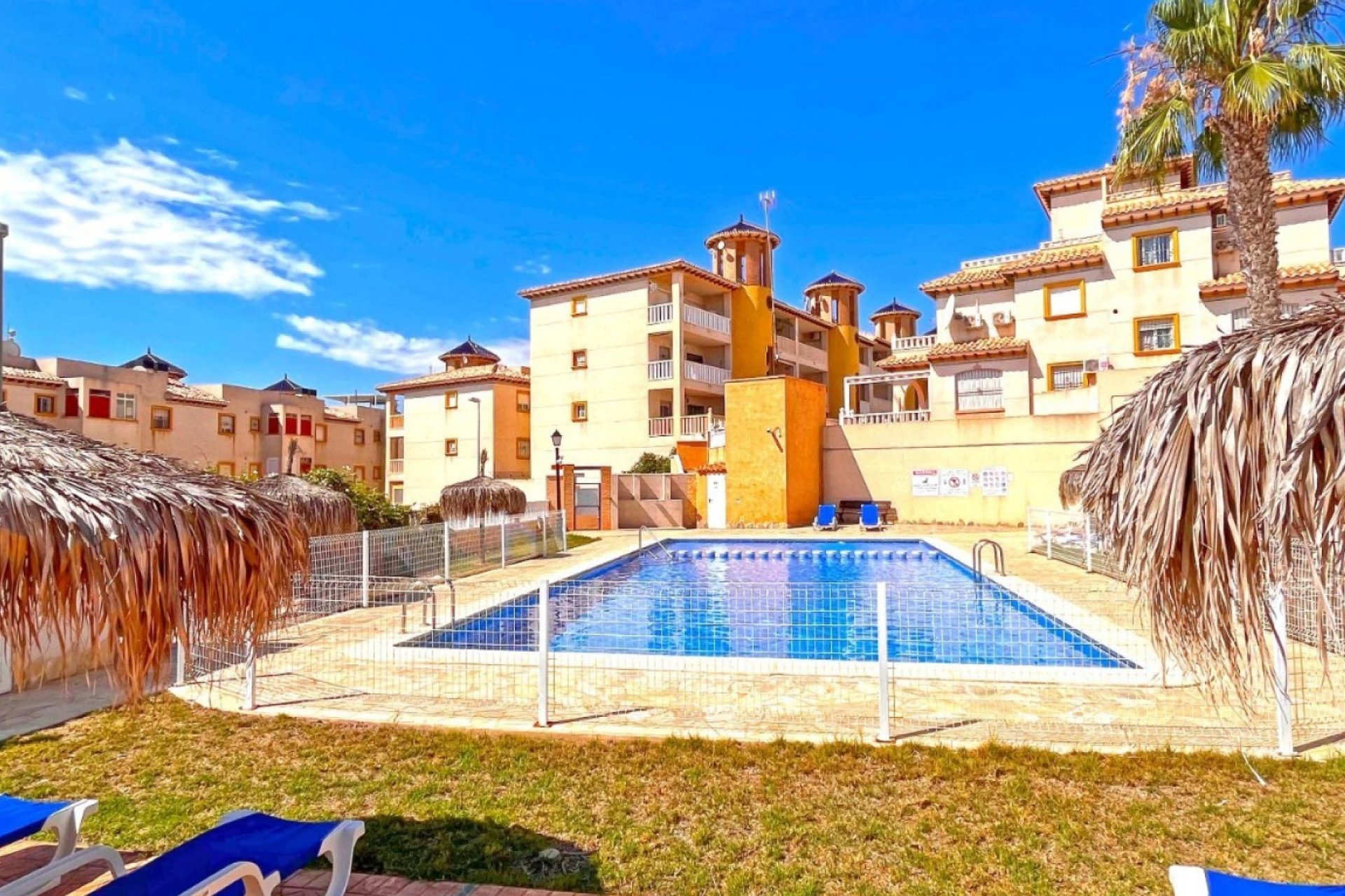 Resale - Apartment / Flat * - Orihuela Costa * - Lomas de Cabo Roig *