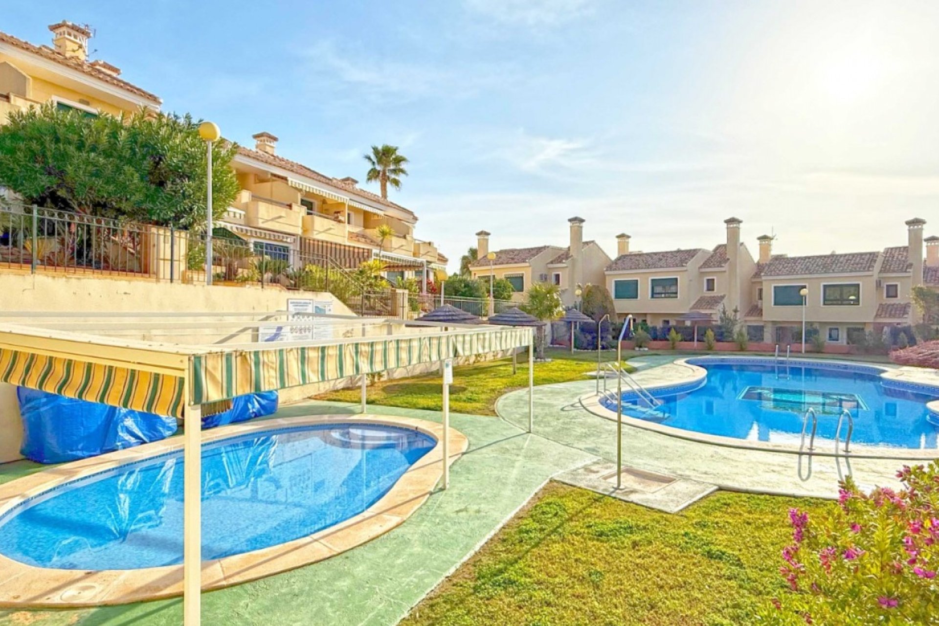 Resale - Apartment / Flat * - Orihuela Costa * - Lomas de Campoamor *
