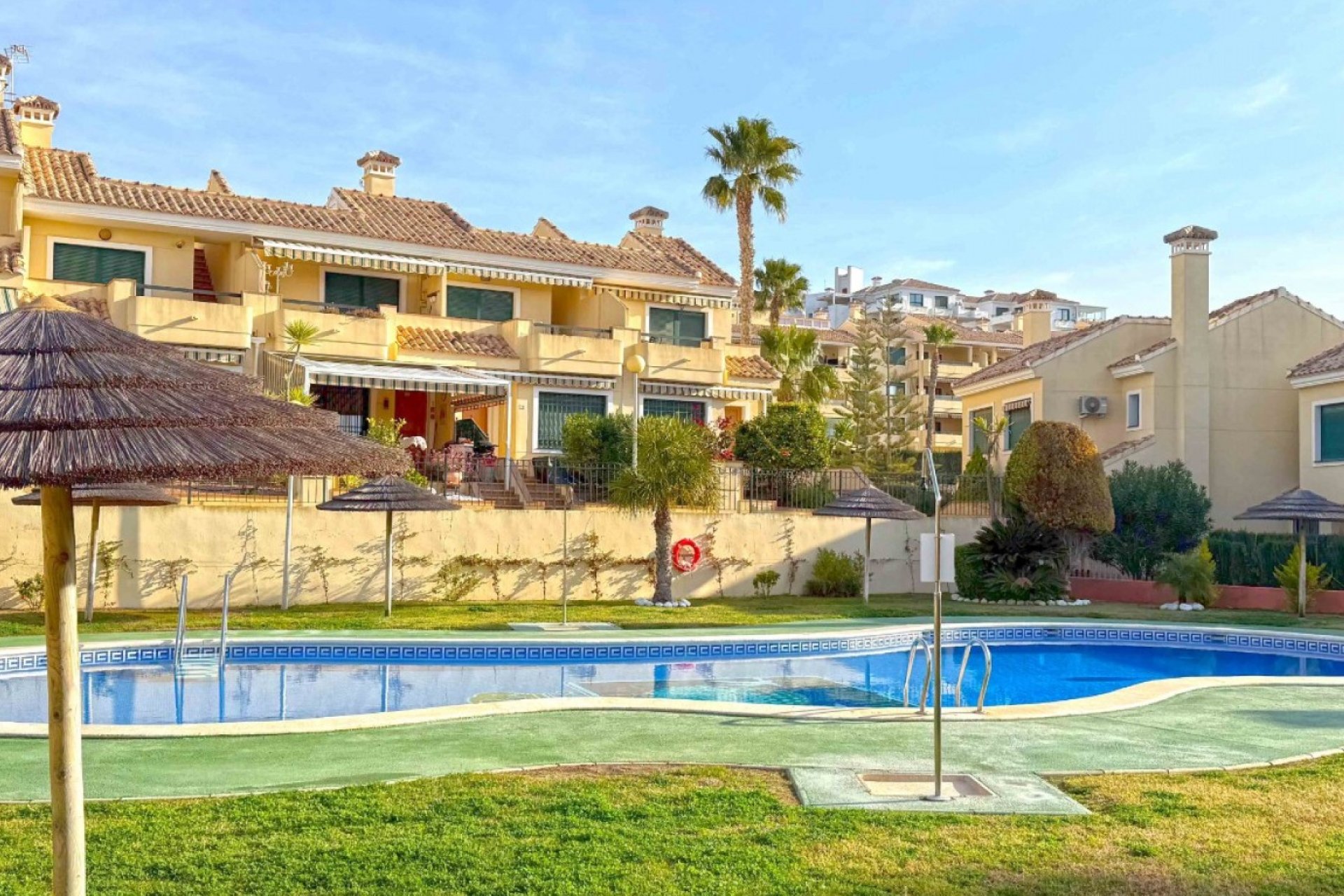 Resale - Apartment / Flat * - Orihuela Costa * - Lomas de Campoamor *
