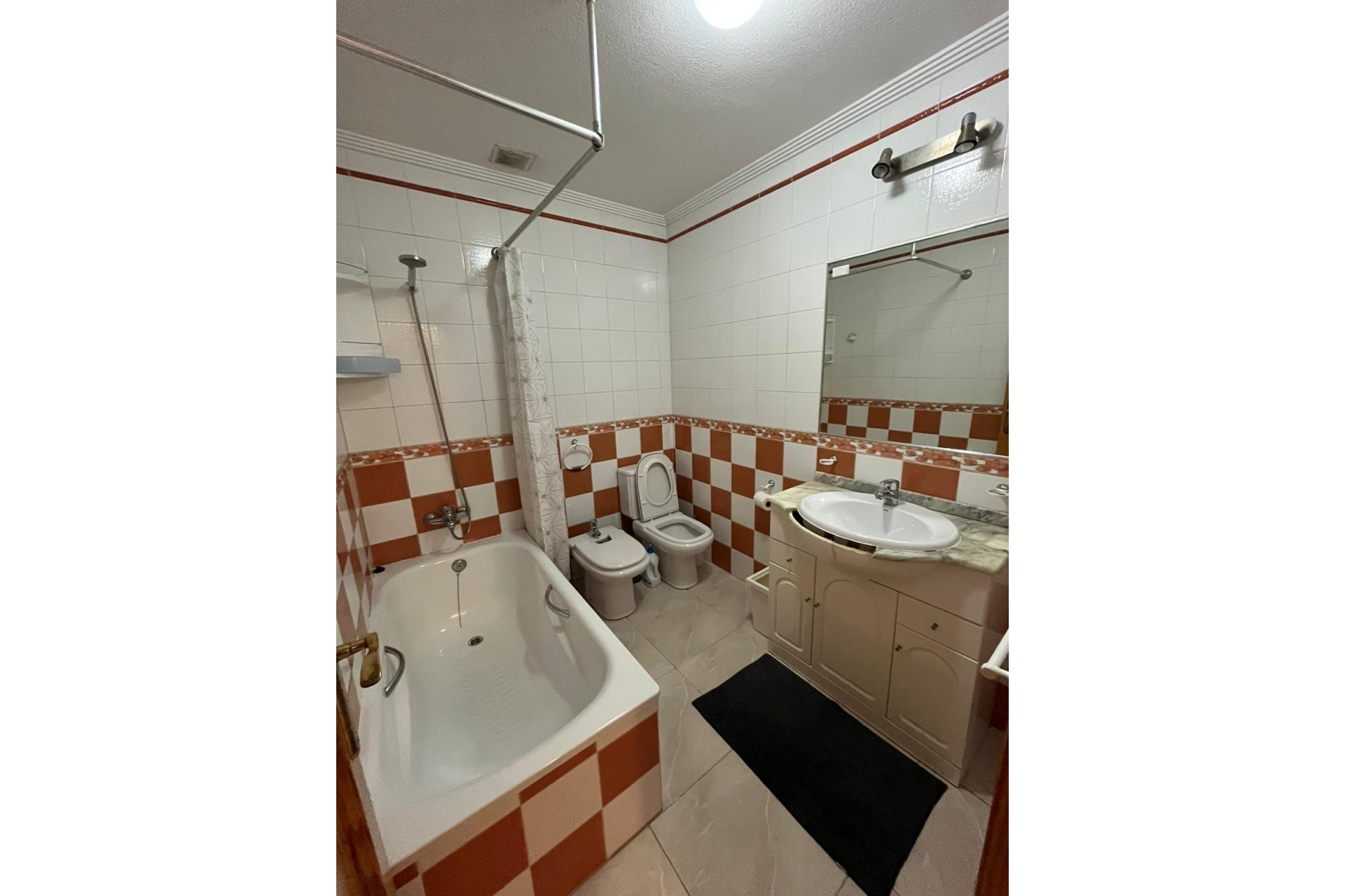 Resale - Apartment / flat - Orihuela Costa - Los Almendros-La Florida