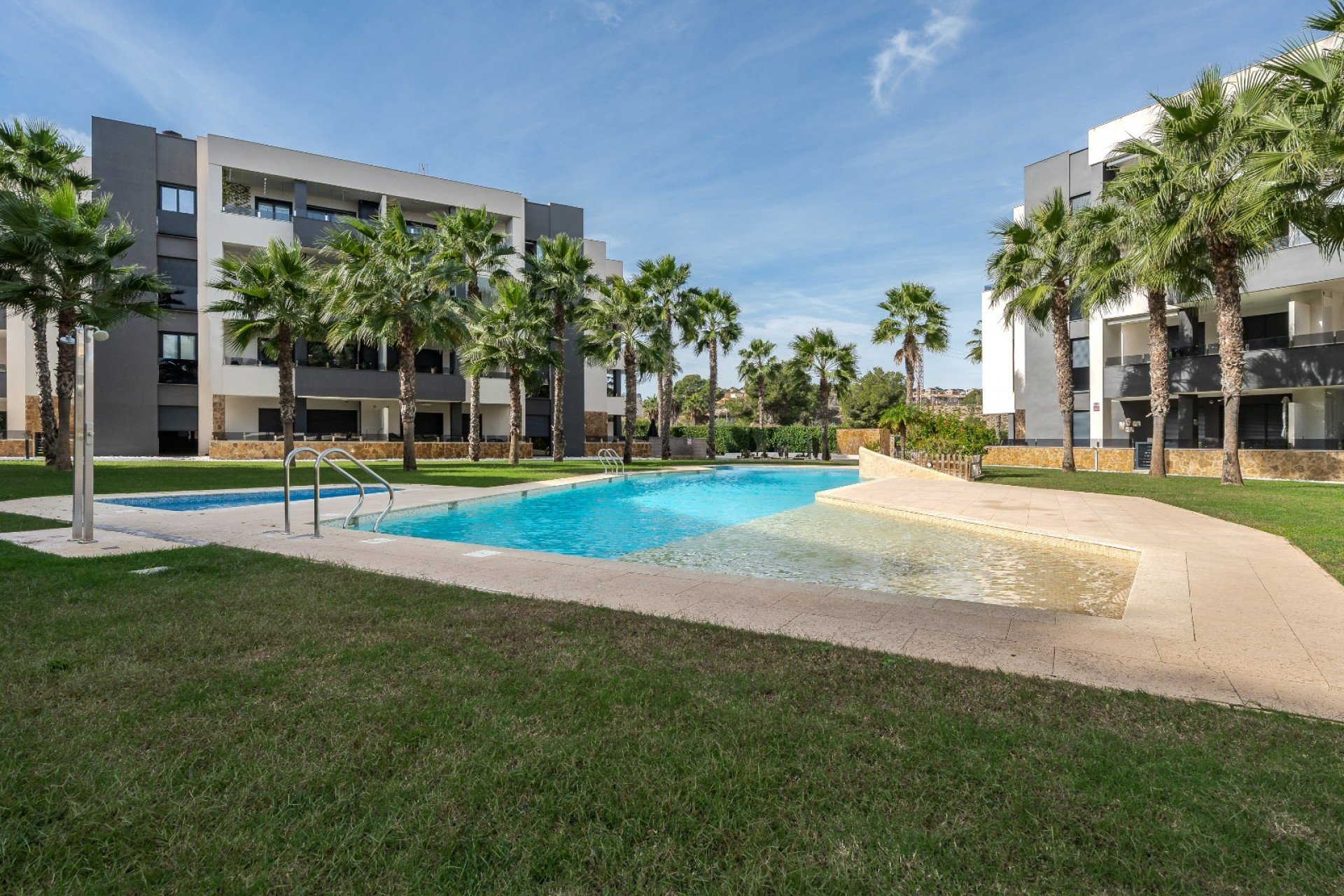 Resale - Apartment / Flat * - Orihuela Costa - Los Altos