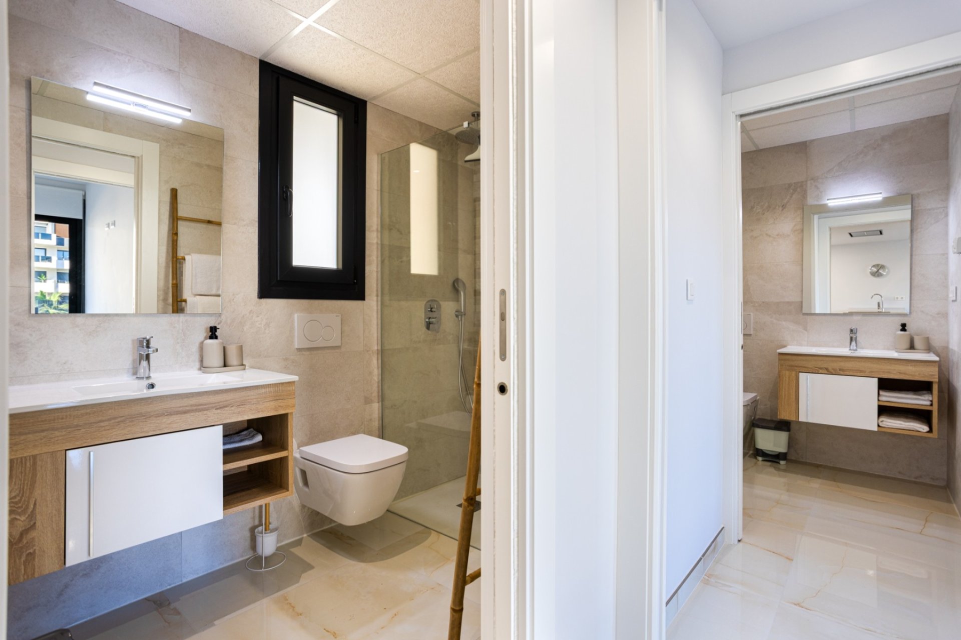 Resale - Apartment / Flat * - Orihuela Costa * - Los Altos *