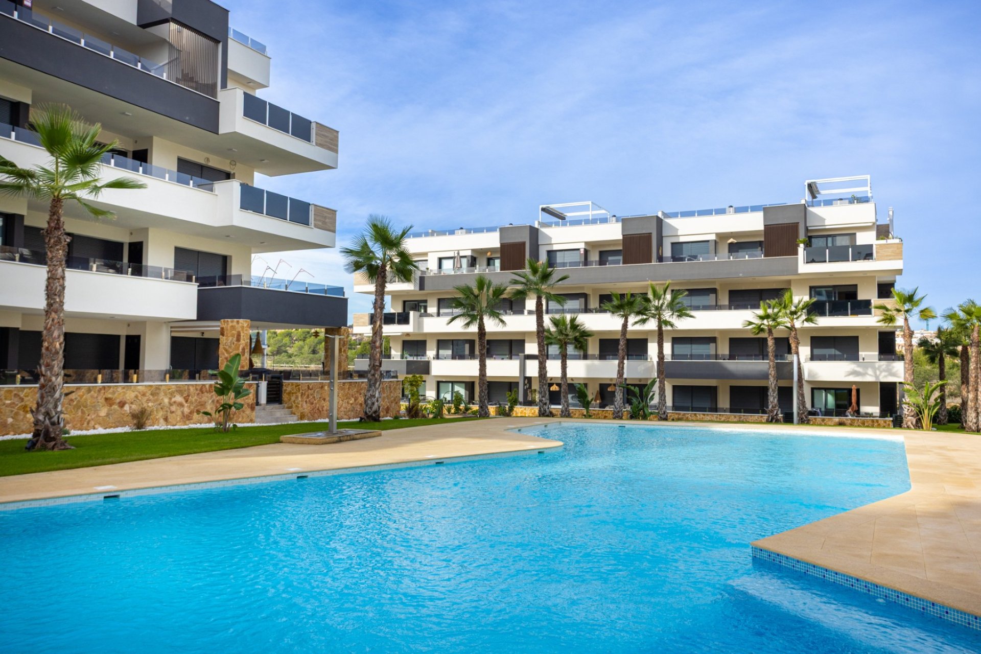 Resale - Apartment / Flat * - Orihuela Costa * - Los Altos *