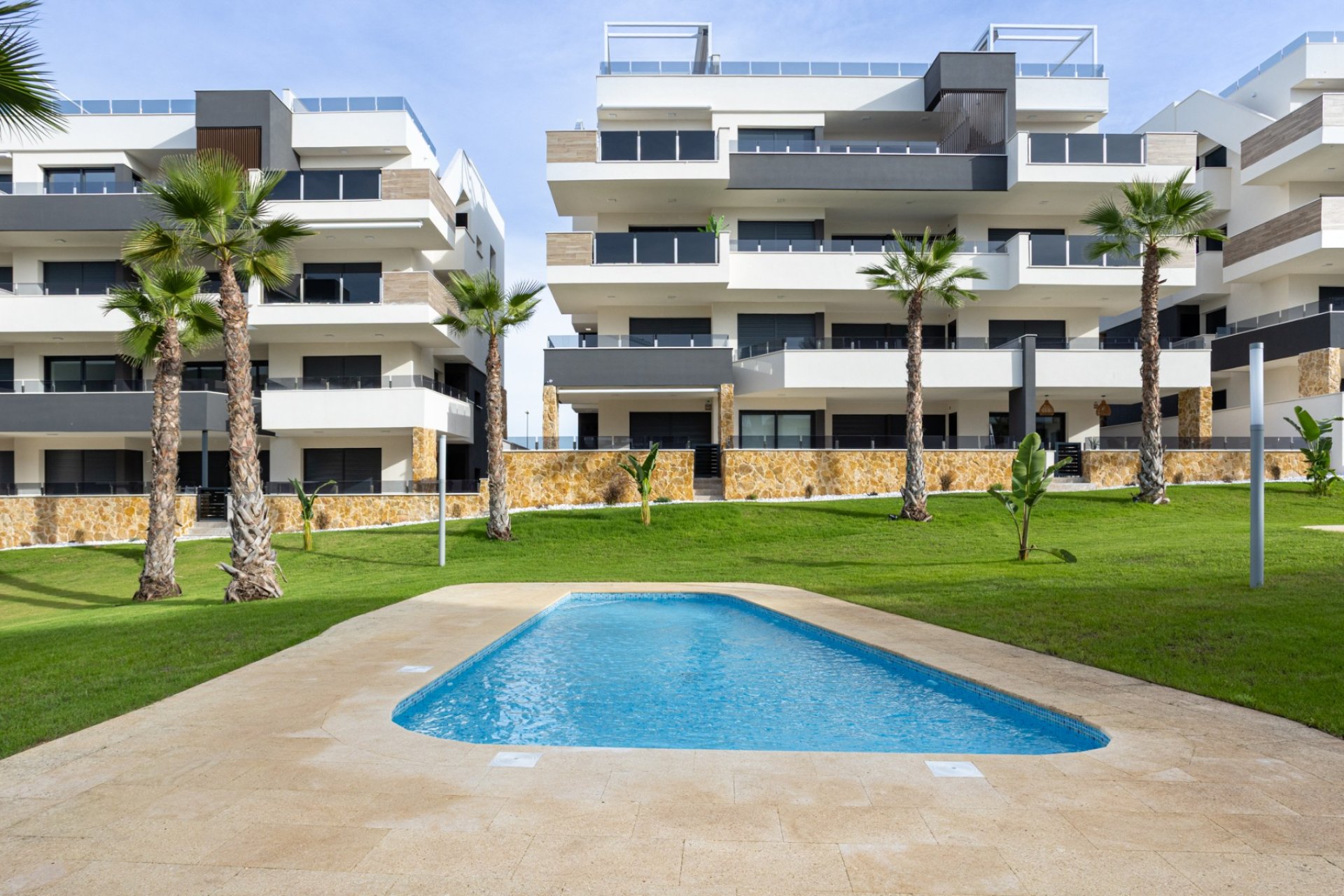 Resale - Apartment / Flat * - Orihuela Costa * - Los Altos *