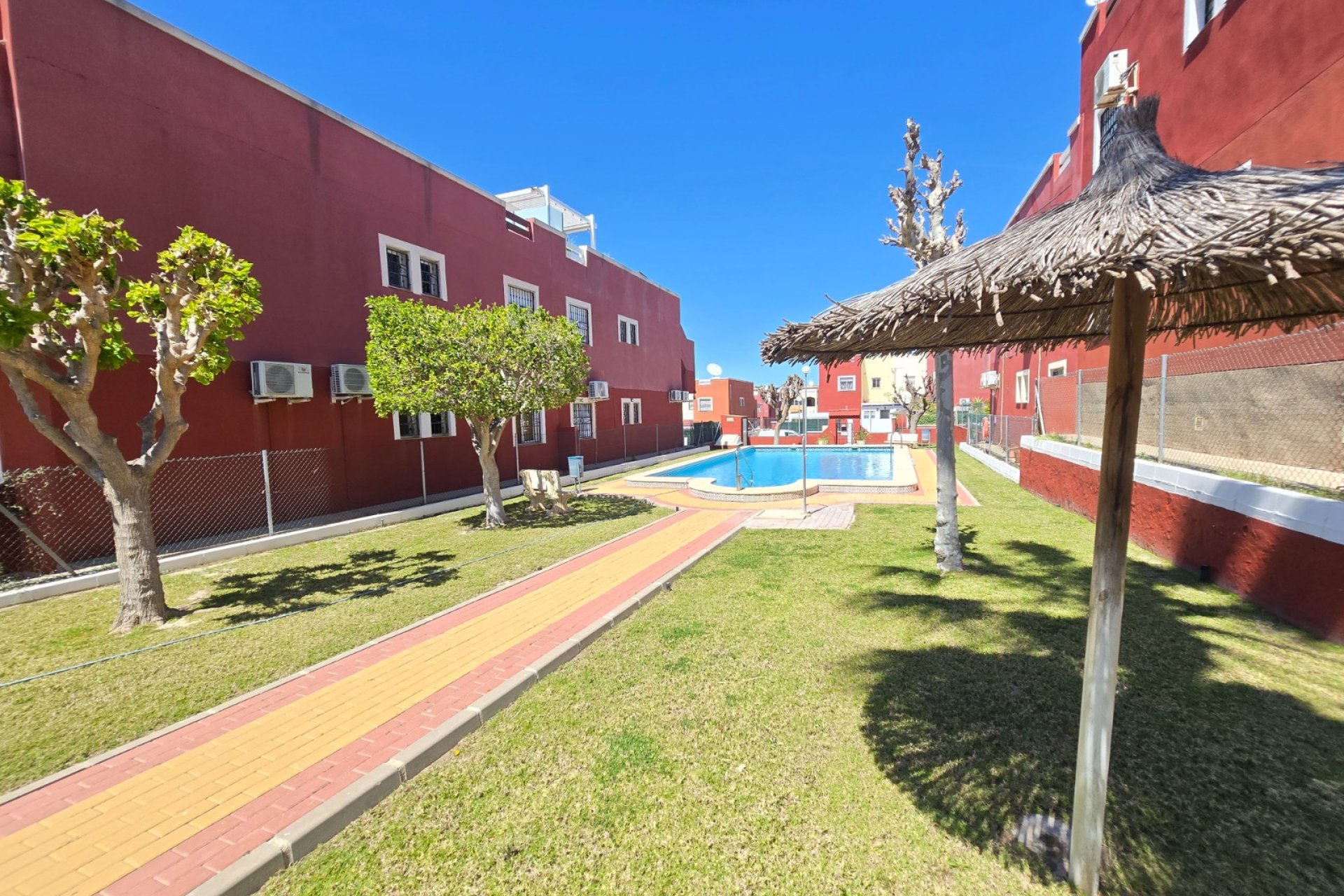 Resale - Apartment / Flat * - Orihuela Costa * - Los Altos *