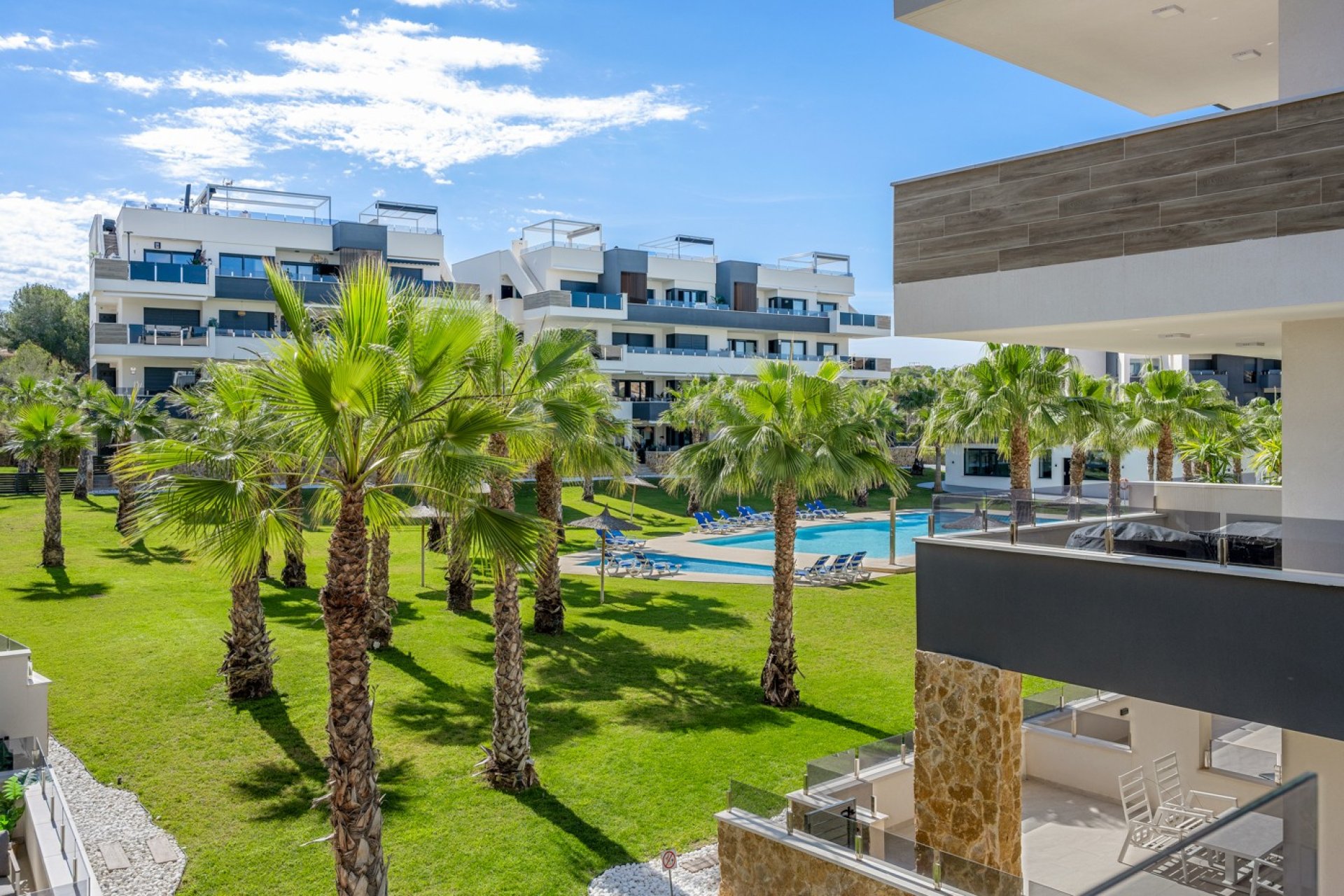 Resale - Apartment / Flat * - Orihuela Costa * - Los Altos *