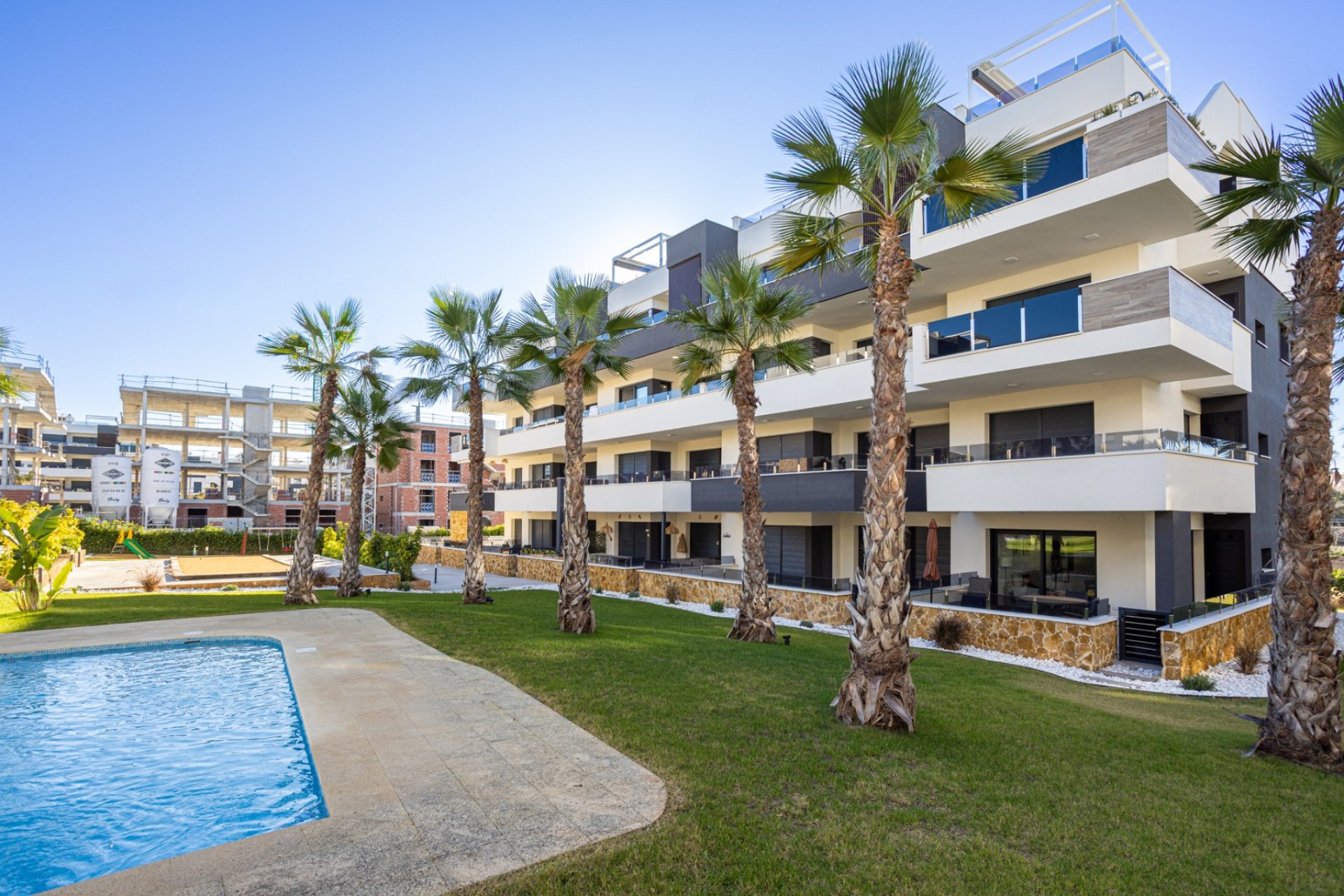 Resale - Apartment / Flat * - Orihuela Costa * - Los Altos *