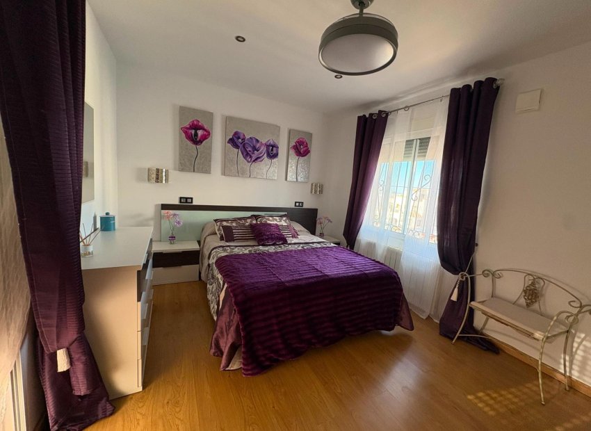 Resale - Apartment / Flat * - Orihuela Costa * - Los Altos *