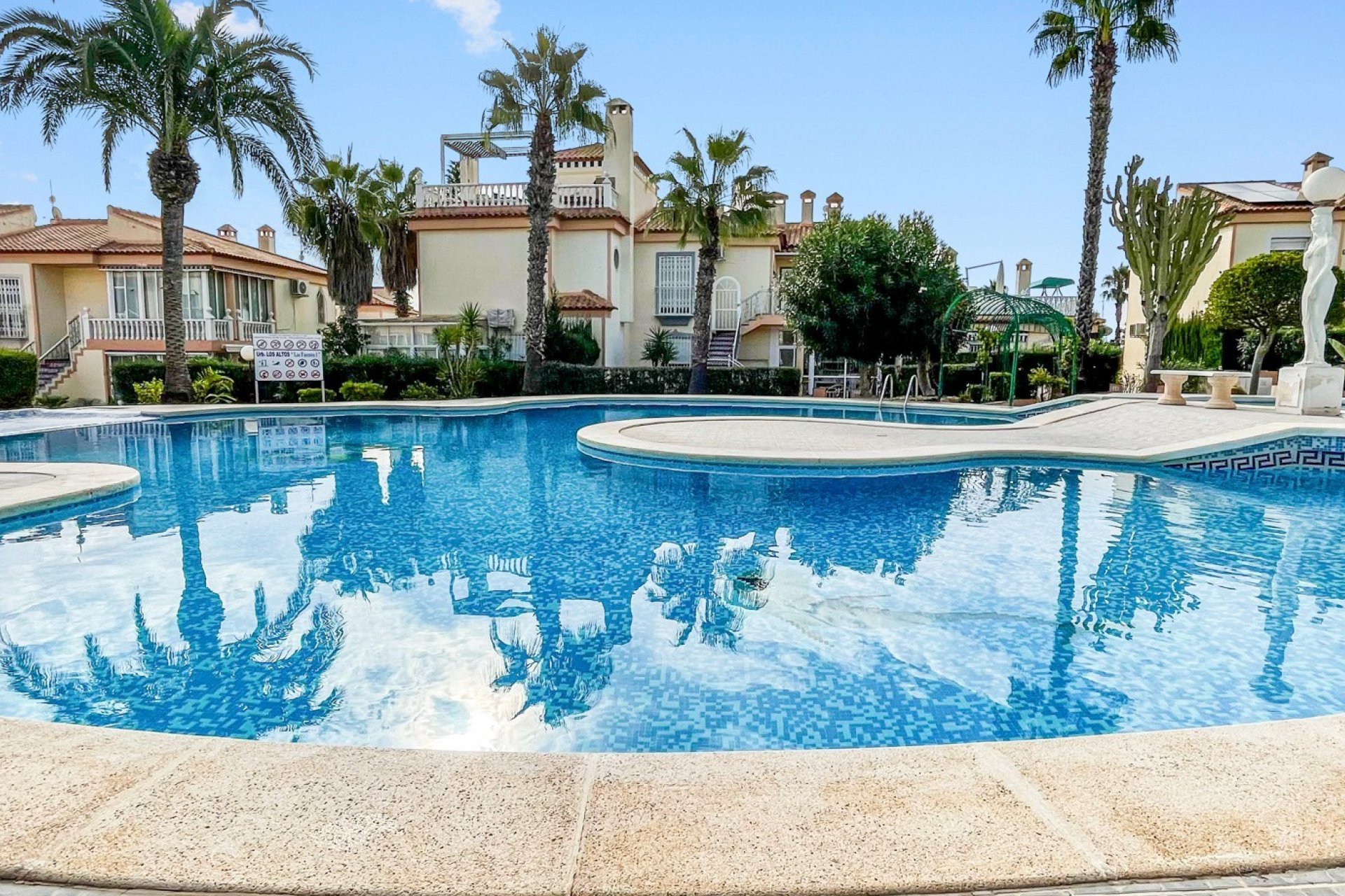 Resale - Apartment / Flat * - Orihuela Costa * - Los Altos *