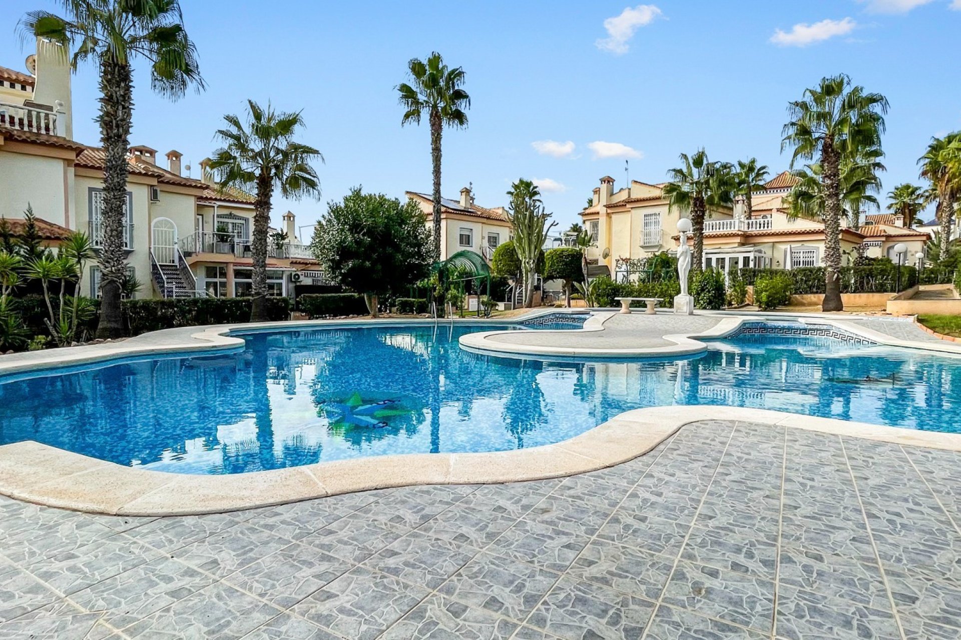 Resale - Apartment / Flat * - Orihuela Costa * - Los Altos *