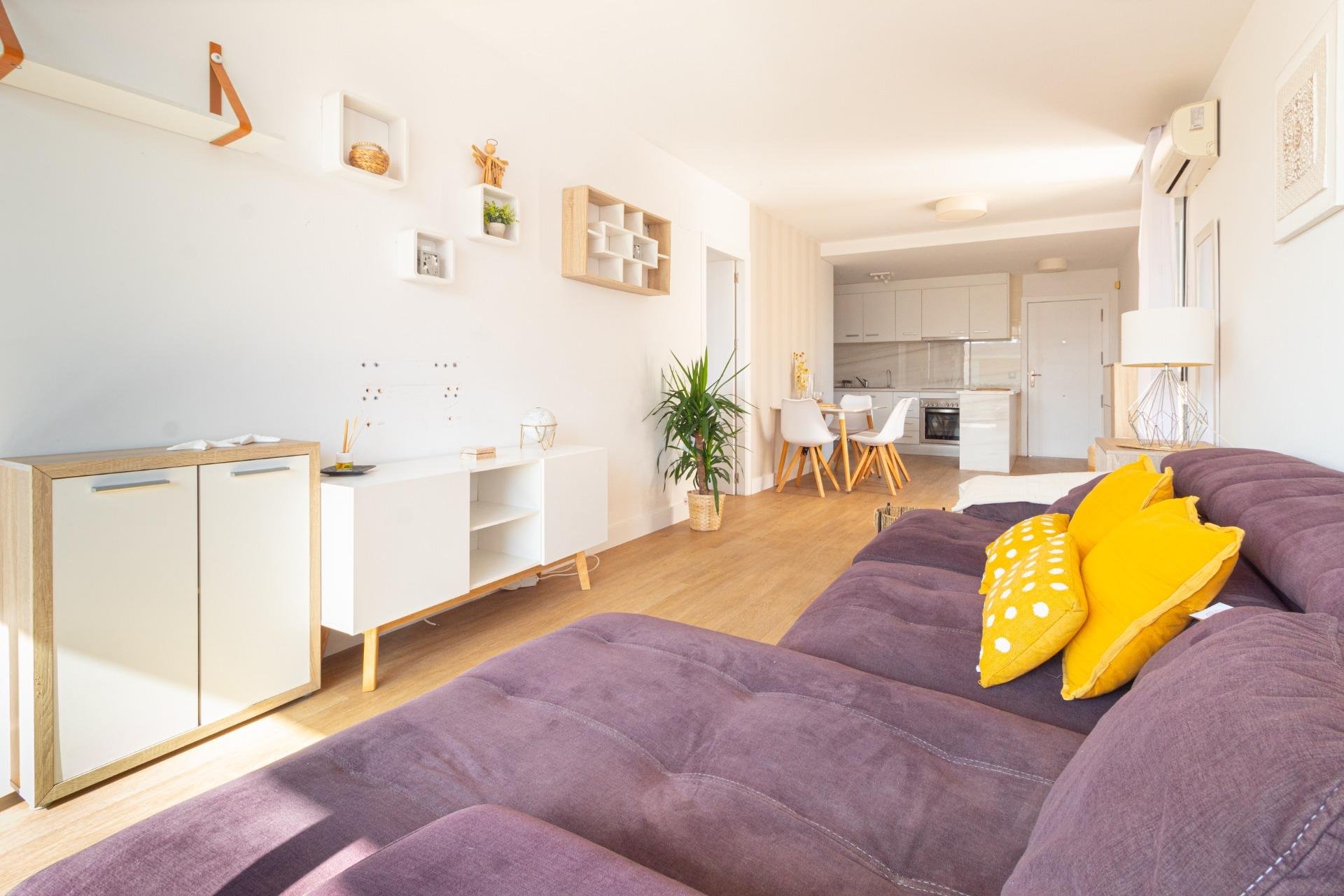 Resale - Apartment / Flat * - Orihuela Costa - Los Dolses *