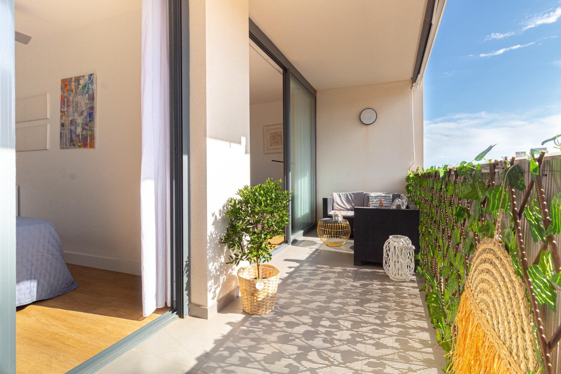 Resale - Apartment / Flat * - Orihuela Costa - Los Dolses *