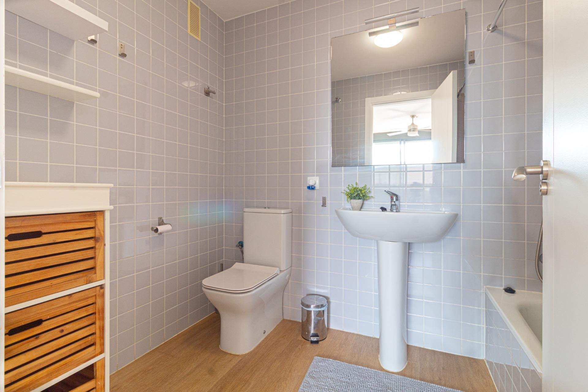 Resale - Apartment / Flat * - Orihuela Costa - Los Dolses *