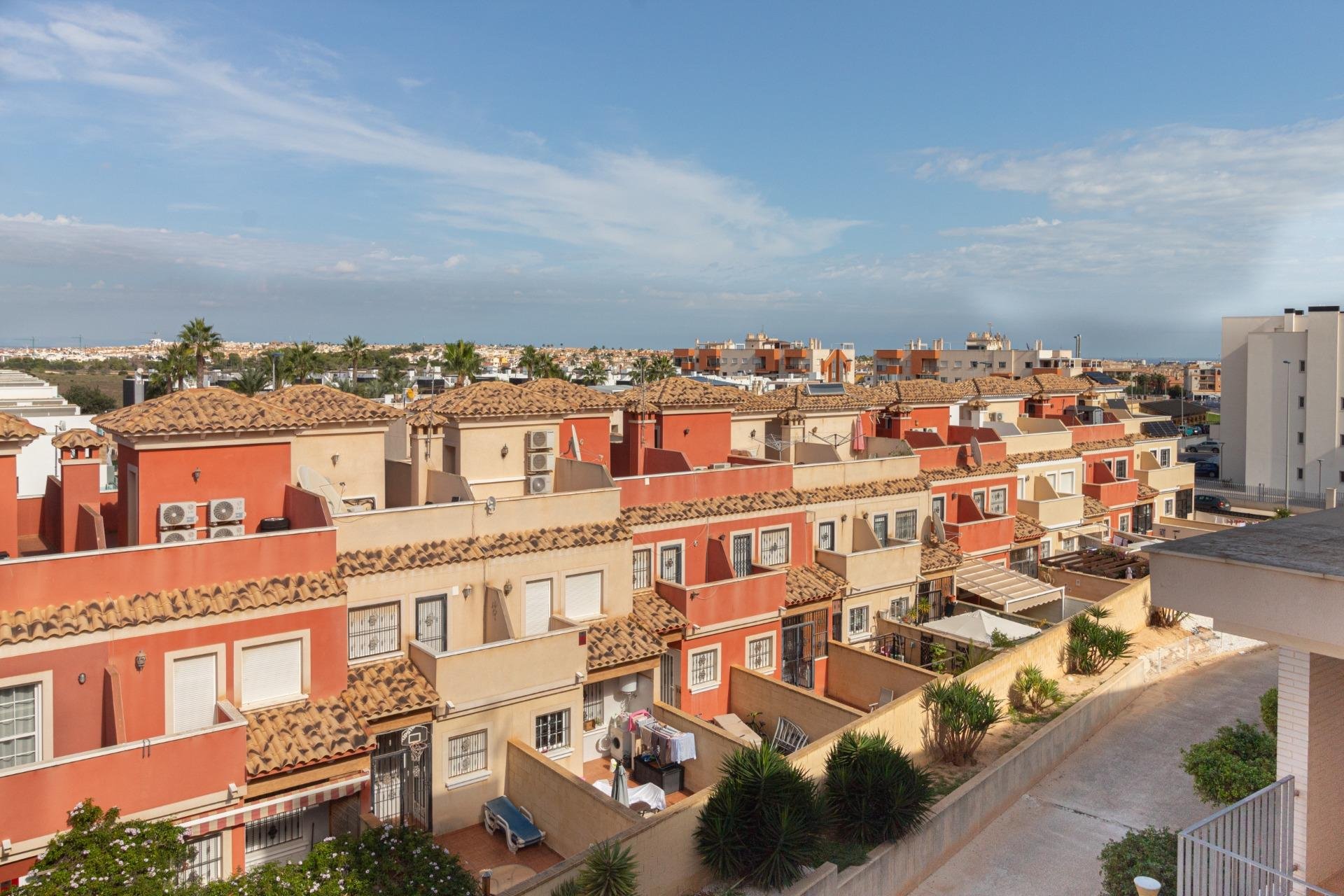 Resale - Apartment / Flat * - Orihuela Costa - Los Dolses *